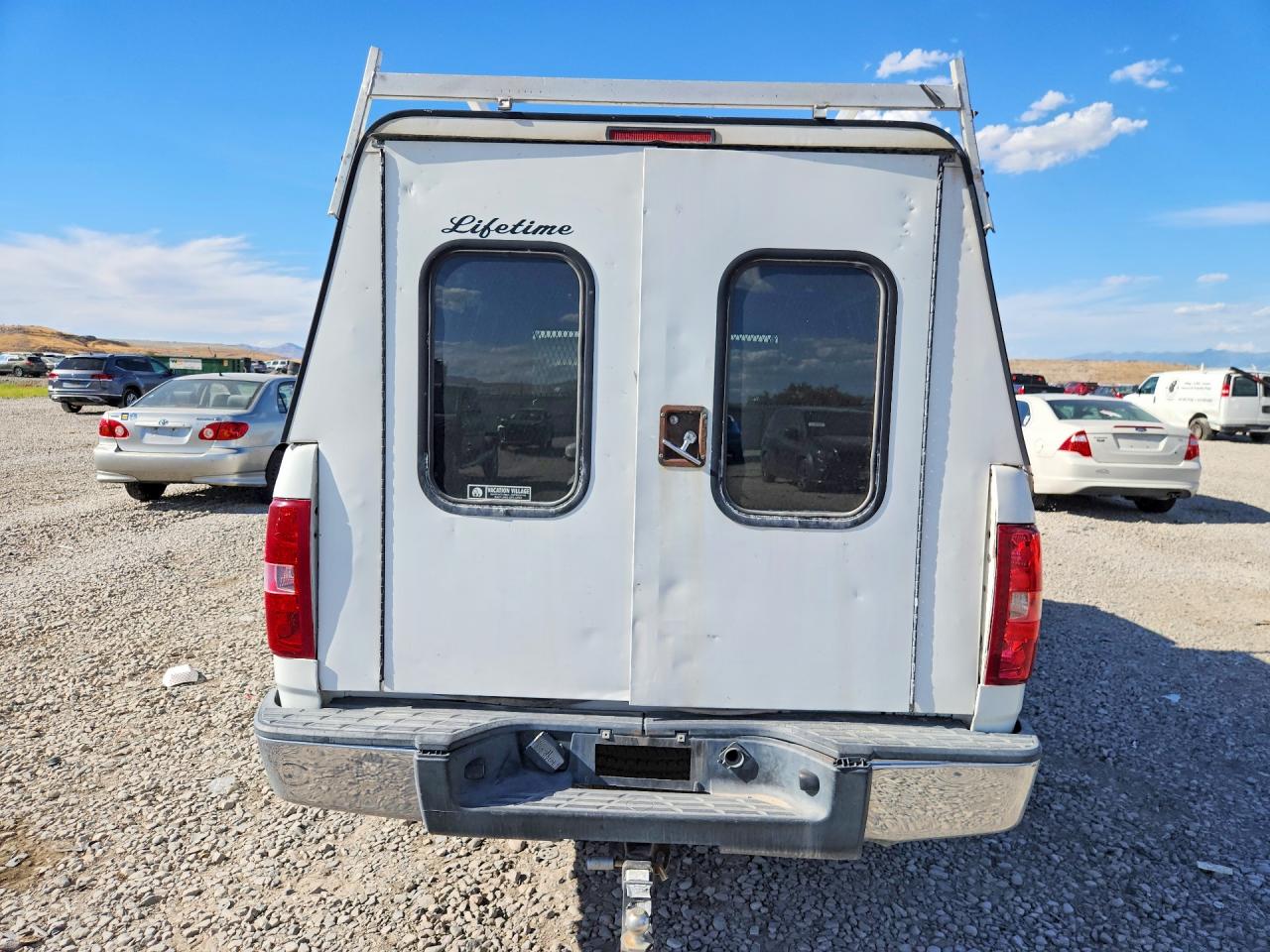 2008 Chevrolet Silverado C1500 White vin: 1GCEC14X78Z112943