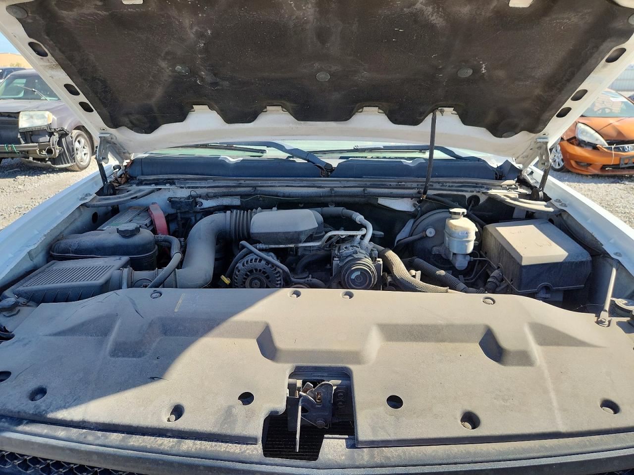 2008 Chevrolet Silverado C1500 White vin: 1GCEC14X78Z112943