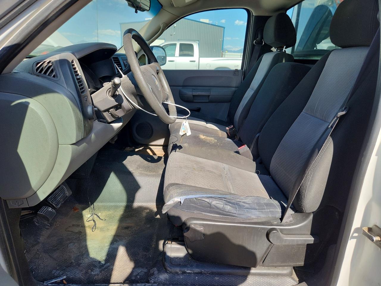2008 Chevrolet Silverado C1500 White vin: 1GCEC14X78Z112943