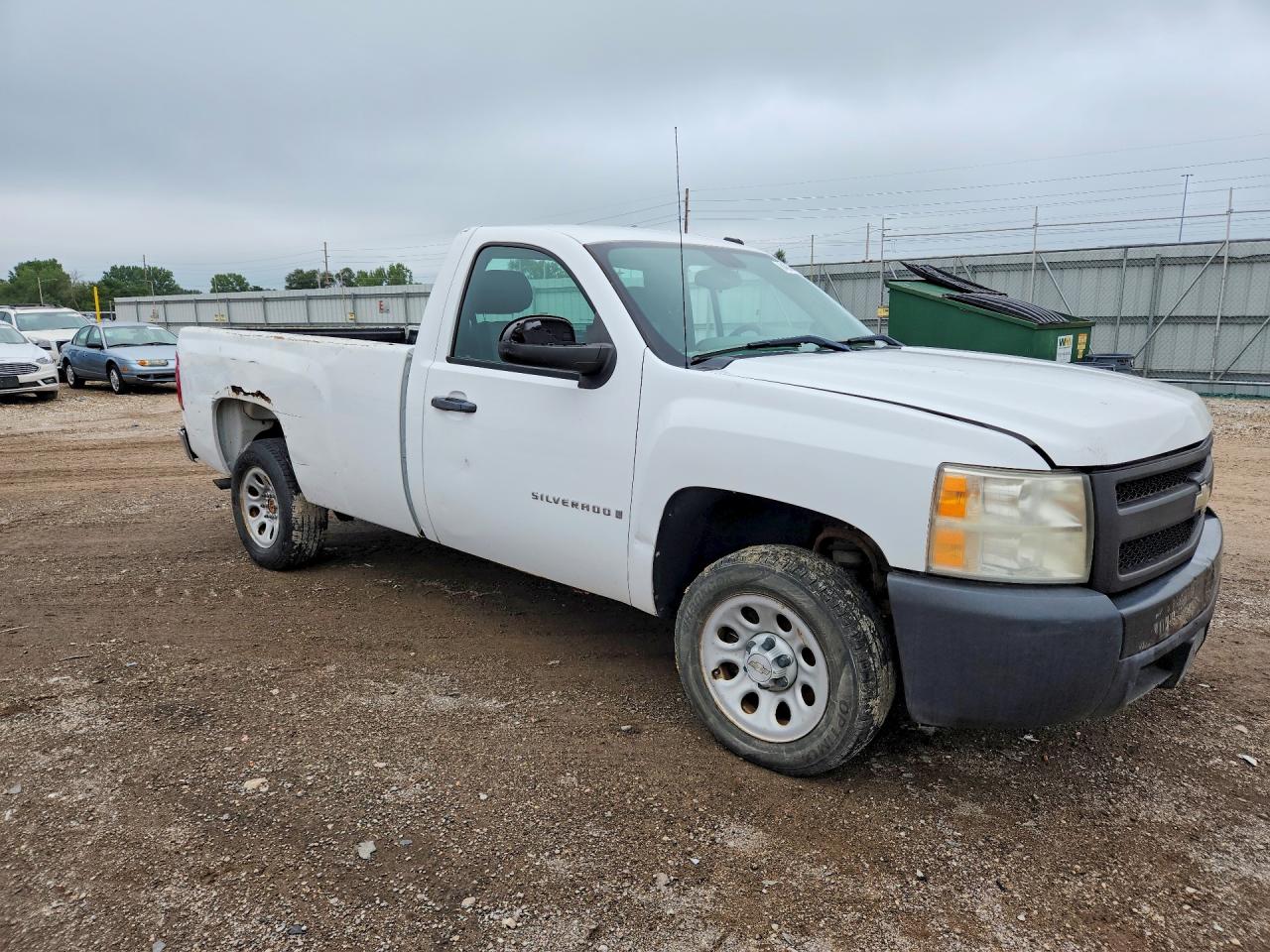 2008 Chevrolet Silverado C1500 White vin: 1GCEC14X78Z243838