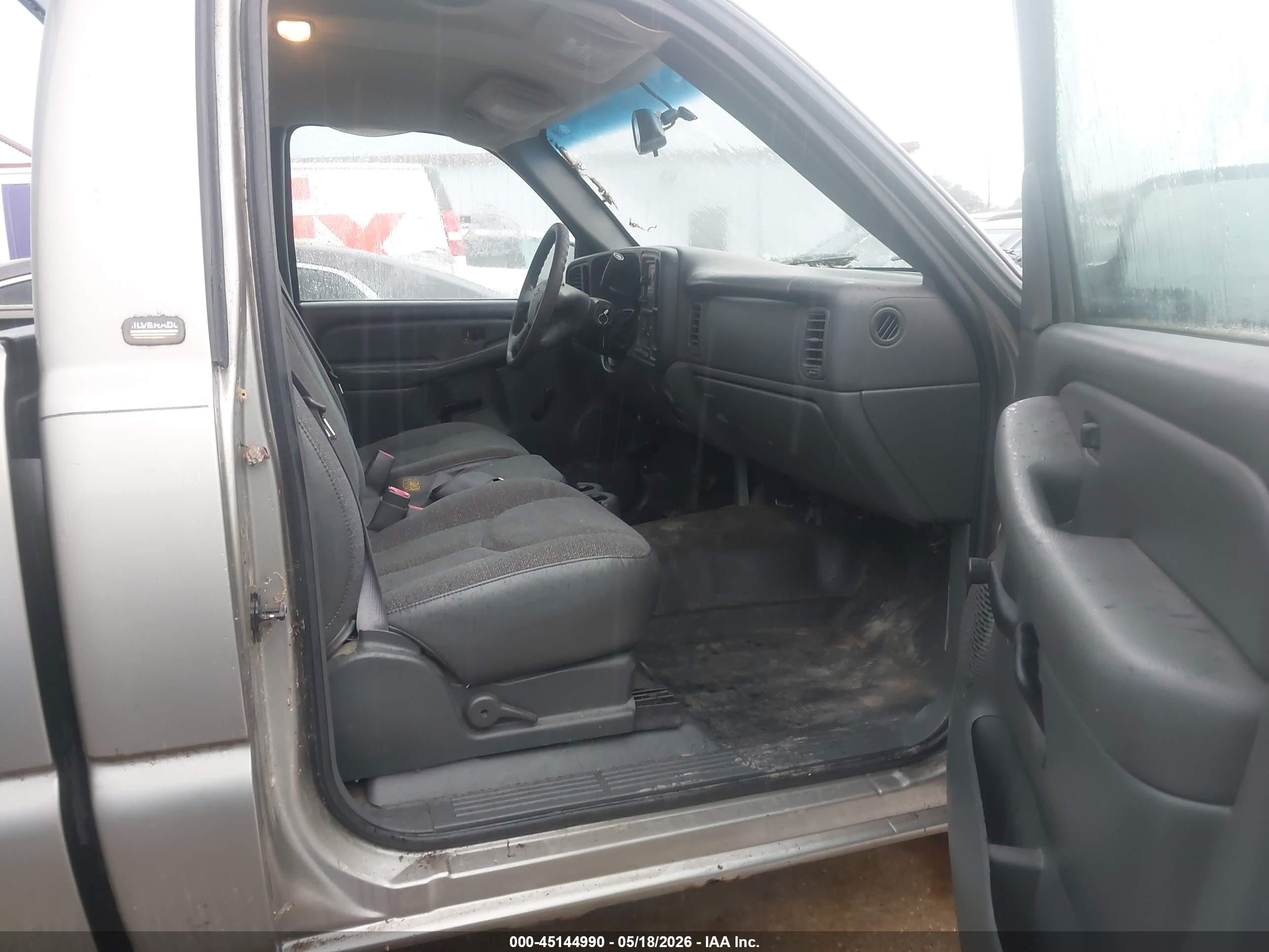 2003 Chevrolet Silverado 1500 Work Truck Silver vin: 1GCEC14X83Z322430