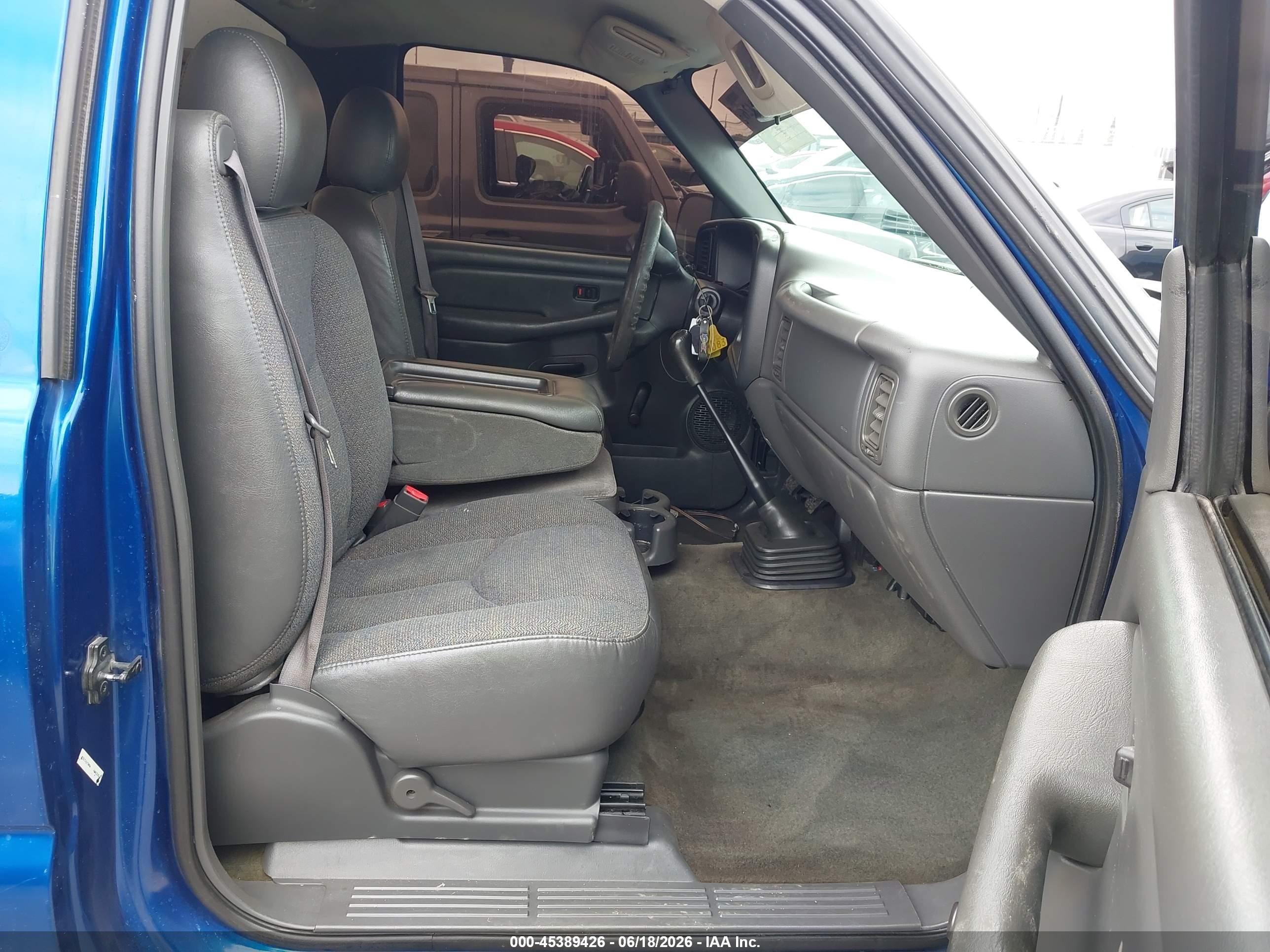 2003 Chevrolet Silverado 1500   Dark Blue vin: 1GCEC14X83Z349787