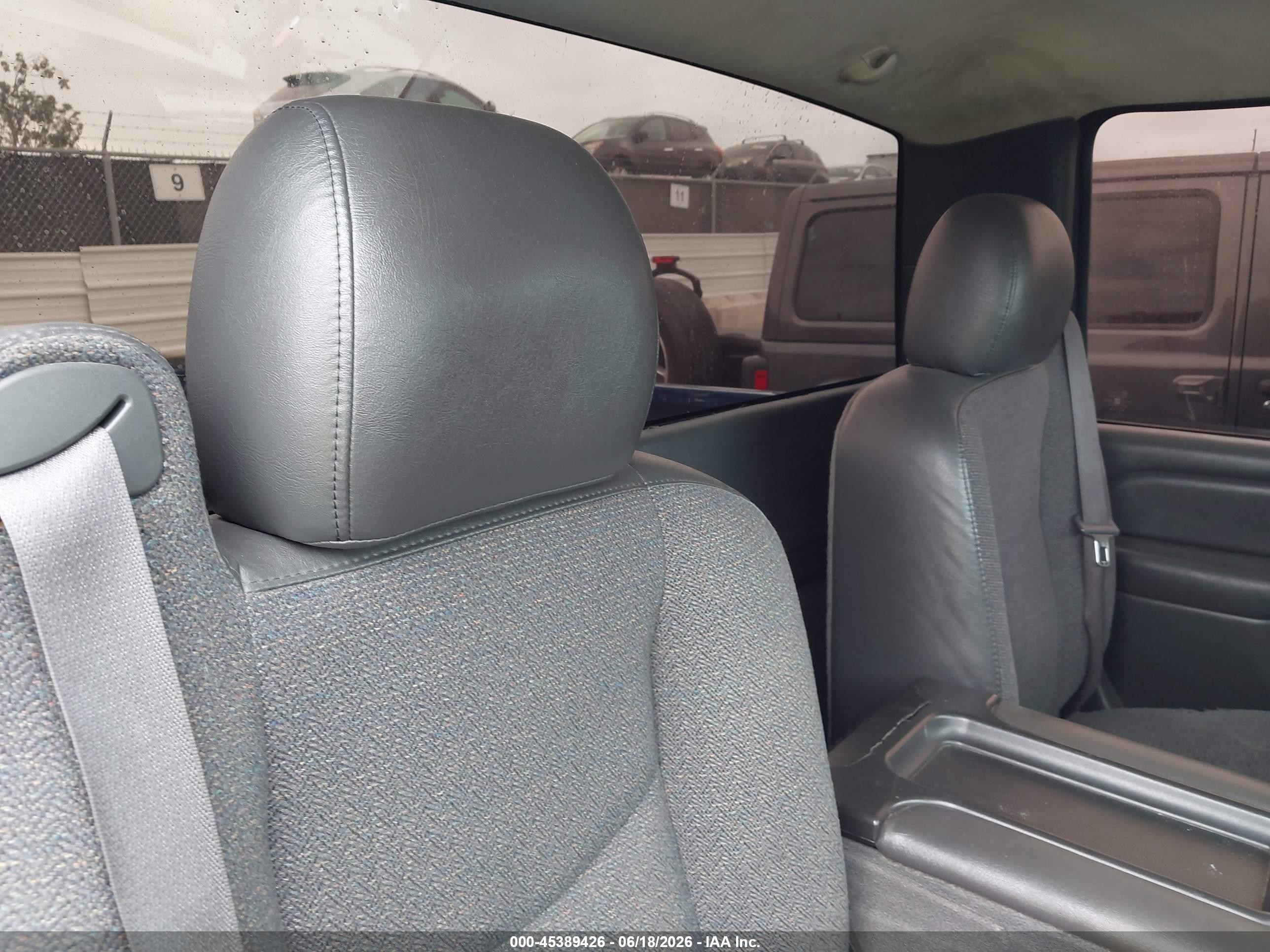2003 Chevrolet Silverado 1500   Dark Blue vin: 1GCEC14X83Z349787
