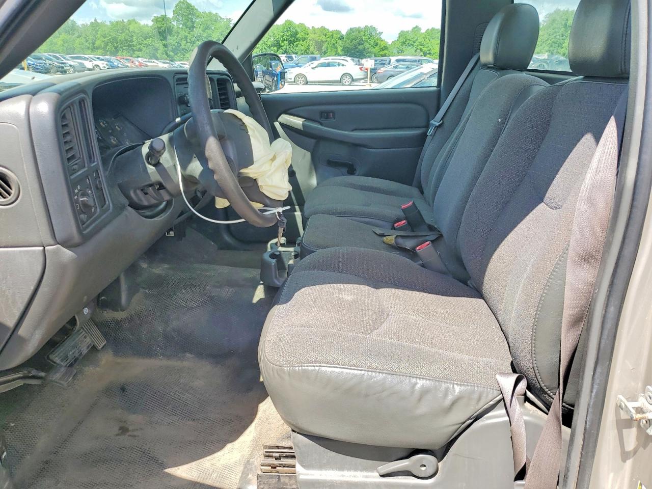 2004 Chevrolet Silverado C1500 Silver vin: 1GCEC14X84Z331923