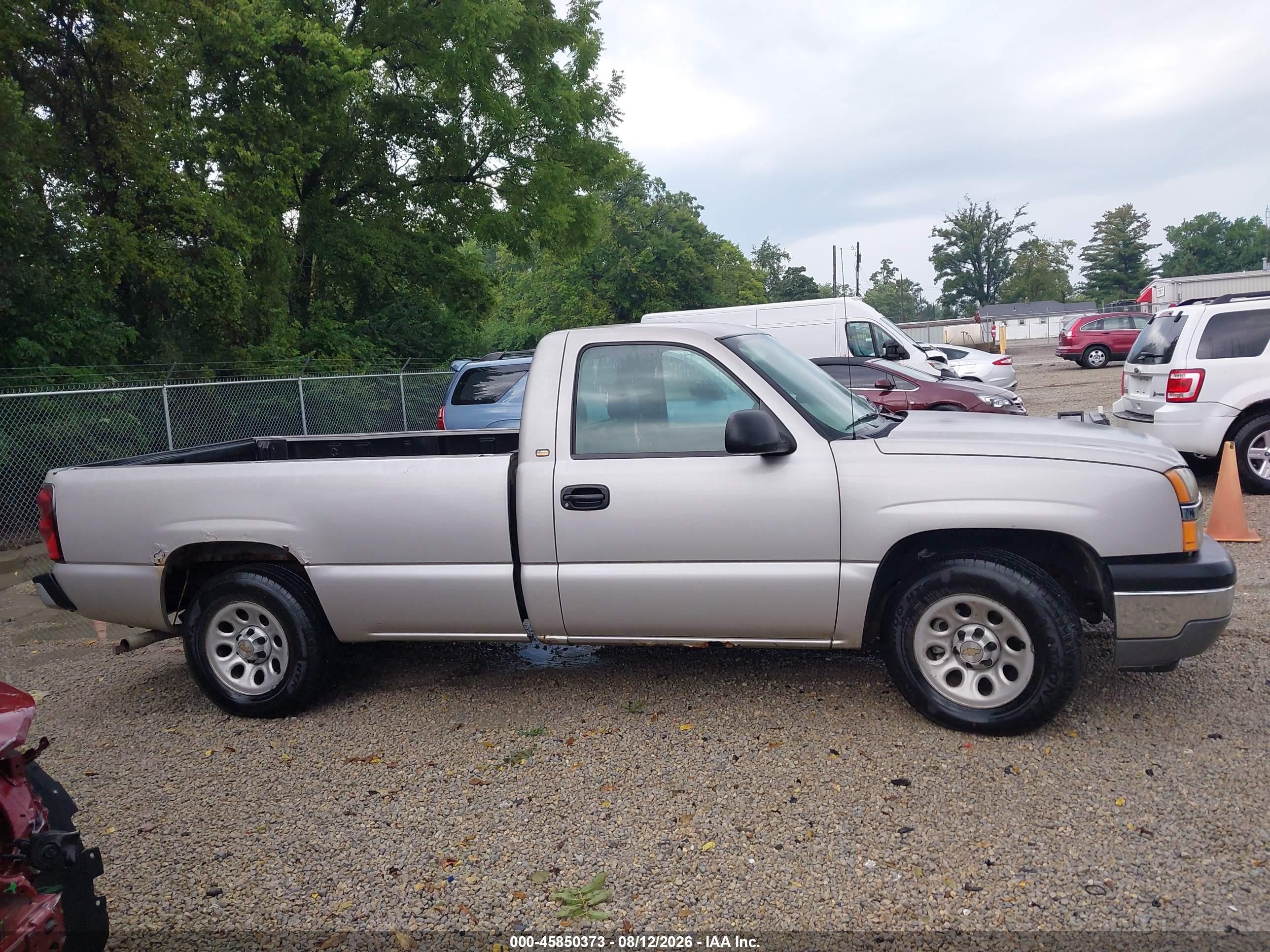 2005 Chevrolet Silverado 1500 Work Truck Tan vin: 1GCEC14X85Z228602