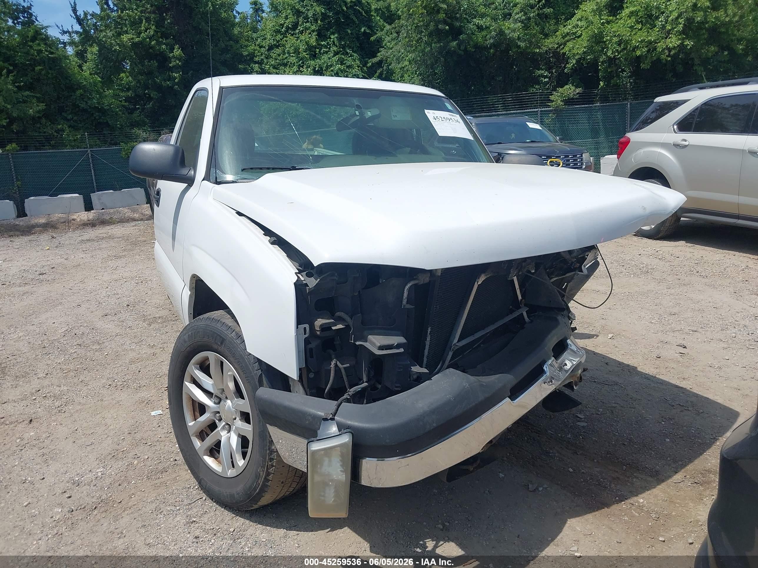 2007 Chevrolet Silverado 1500 Classic Work Truck White vin: 1GCEC14X87Z114831