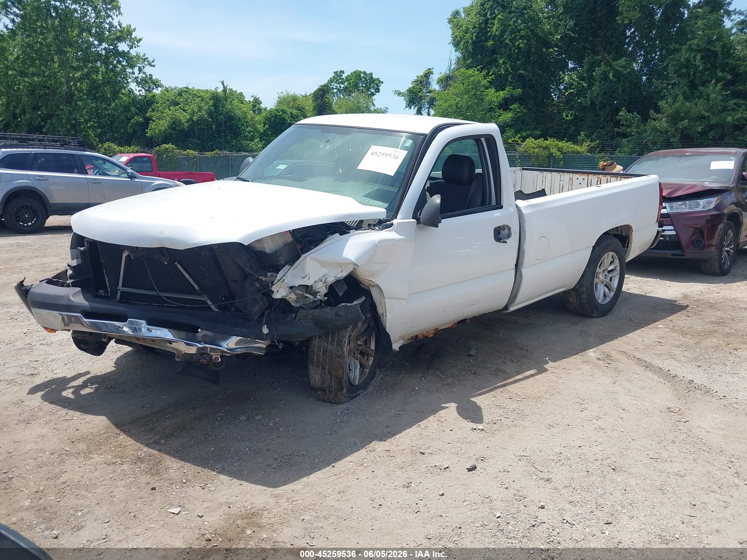 2007 Chevrolet Silverado 1500 Classic Work Truck White vin: 1GCEC14X87Z114831