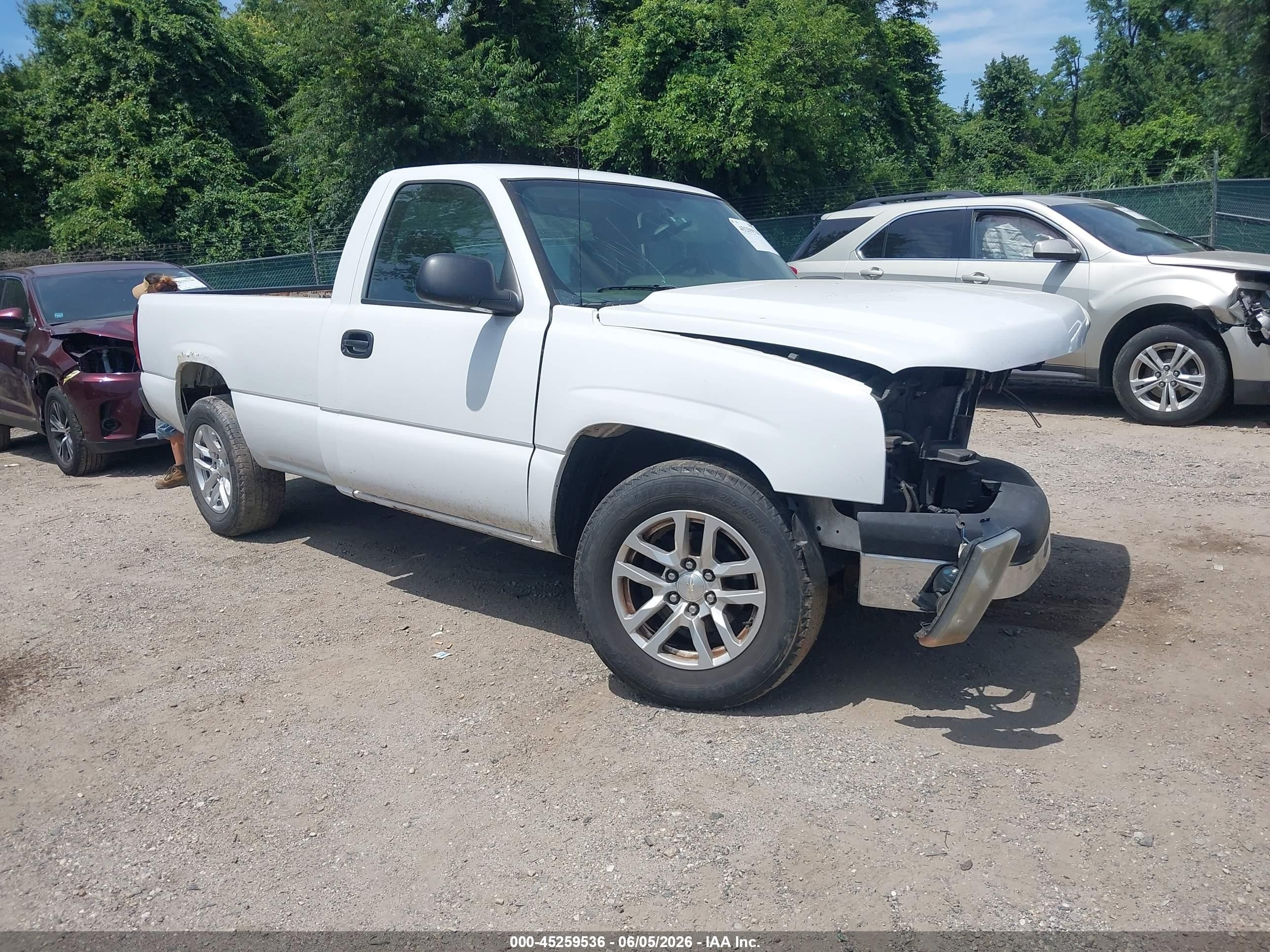 2007 Chevrolet Silverado 1500 Classic Work Truck White vin: 1GCEC14X87Z114831