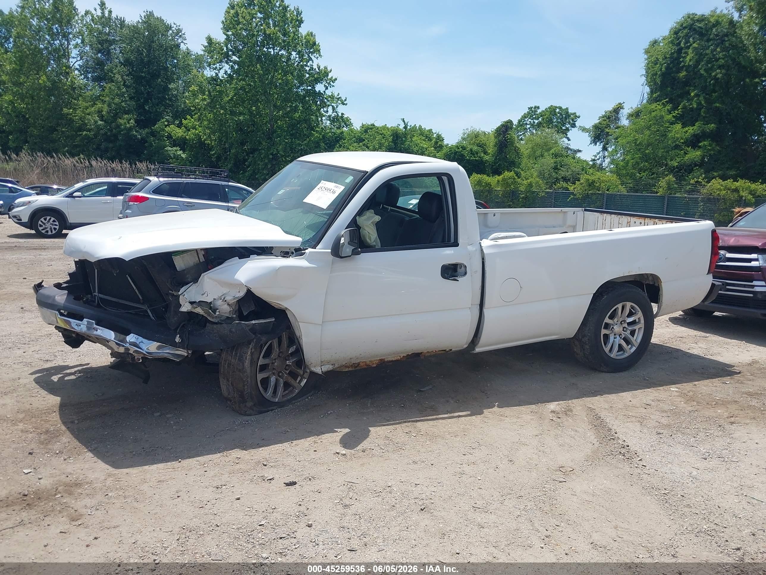 2007 Chevrolet Silverado 1500 Classic Work Truck White vin: 1GCEC14X87Z114831