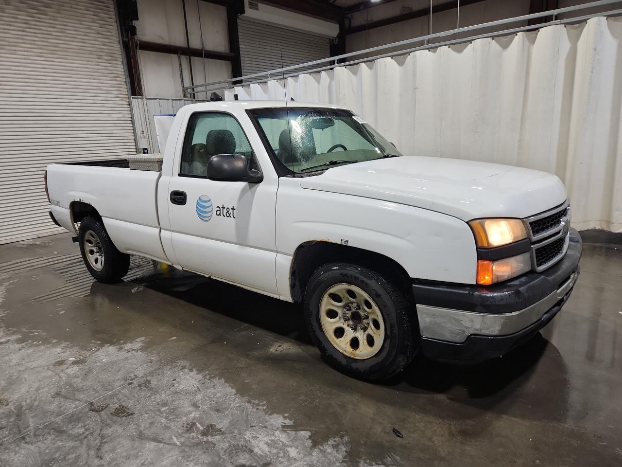 2007 Chevrolet Silverado C1500 Classic White vin: 1GCEC14X87Z148798 Damage: Overall Vehicle, De-Identify, Removal Required