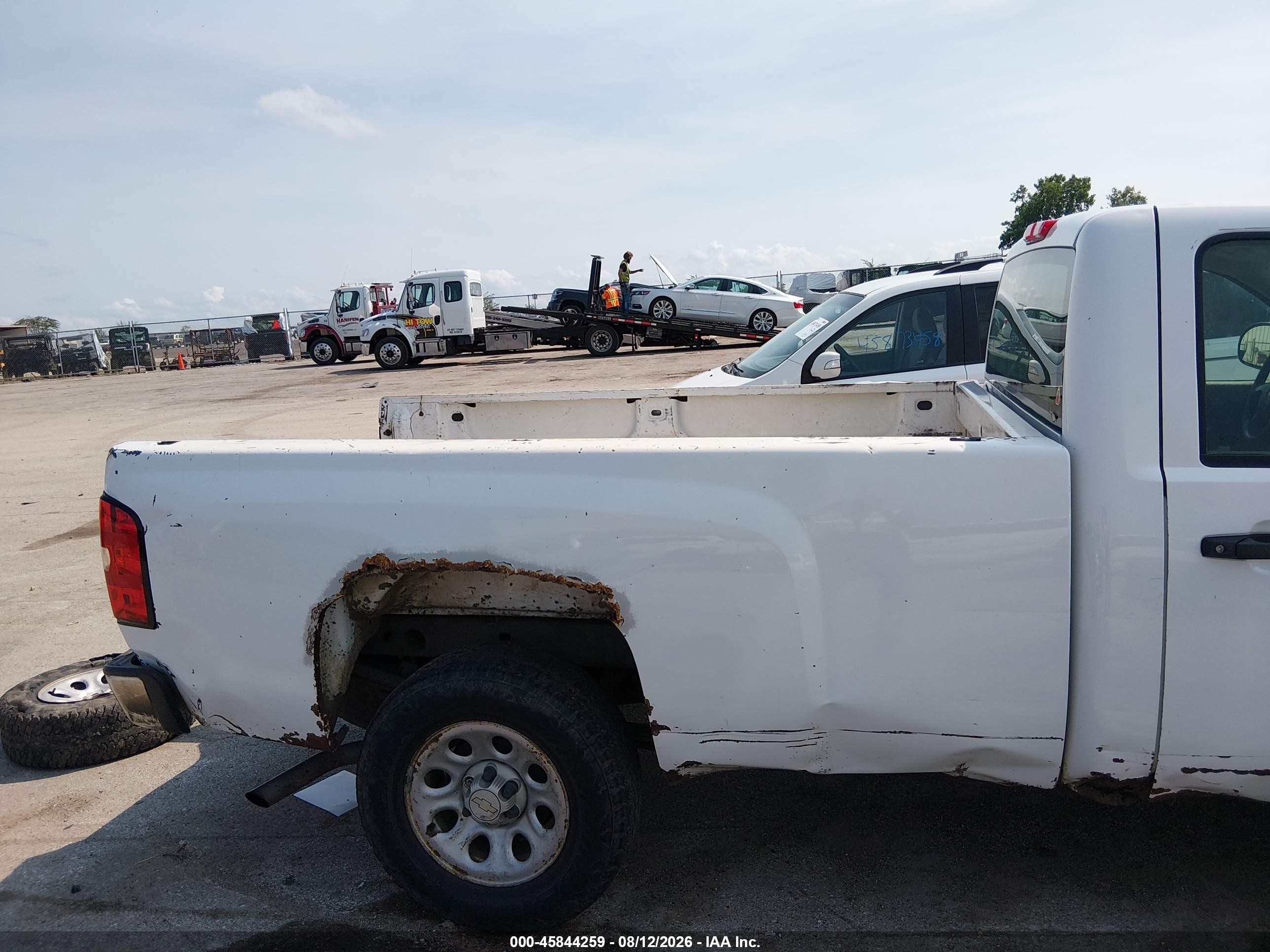 2007 Chevrolet Silverado 1500 Work Truck White vin: 1GCEC14X87Z628307