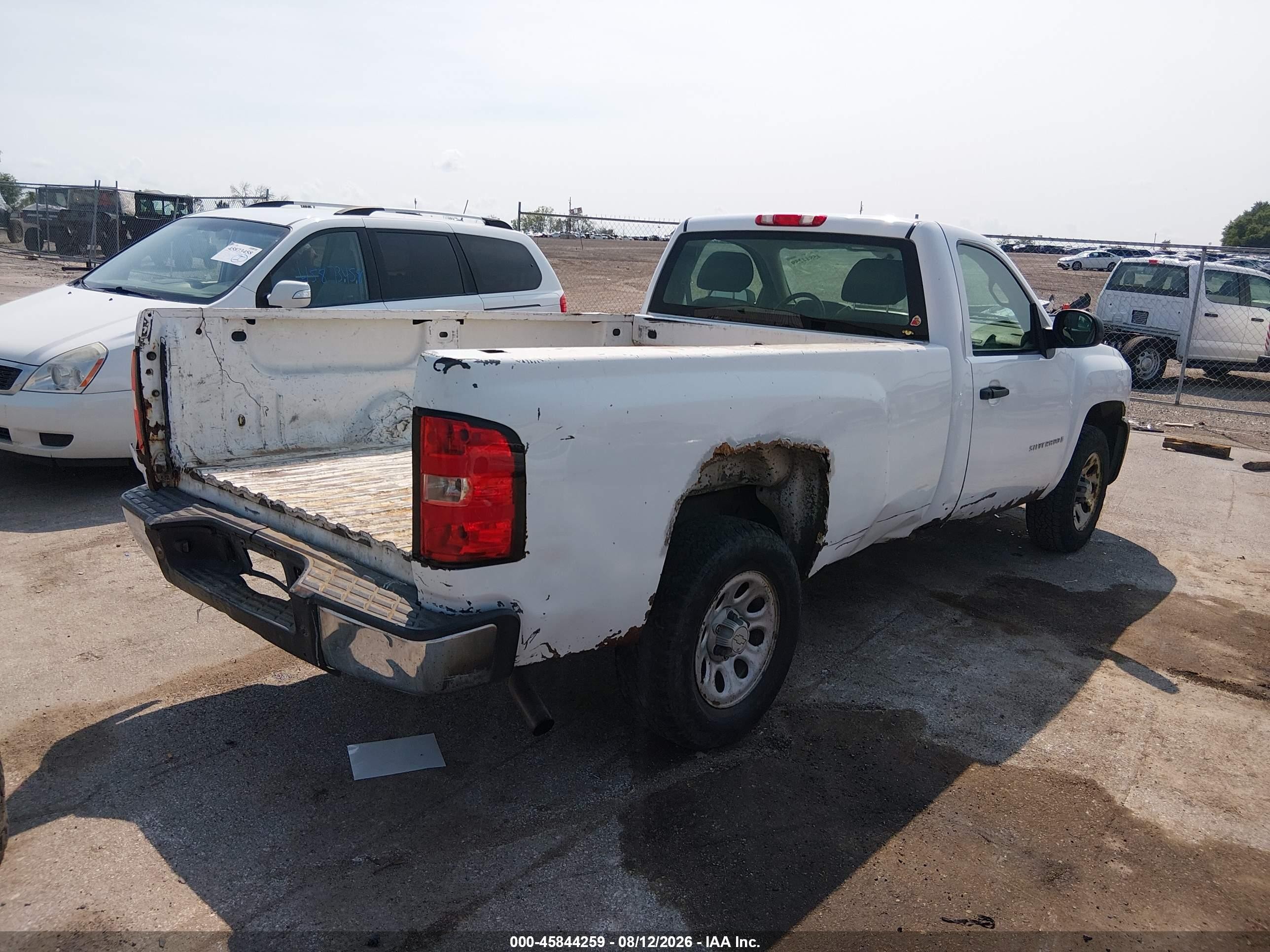 2007 Chevrolet Silverado 1500 Work Truck White vin: 1GCEC14X87Z628307