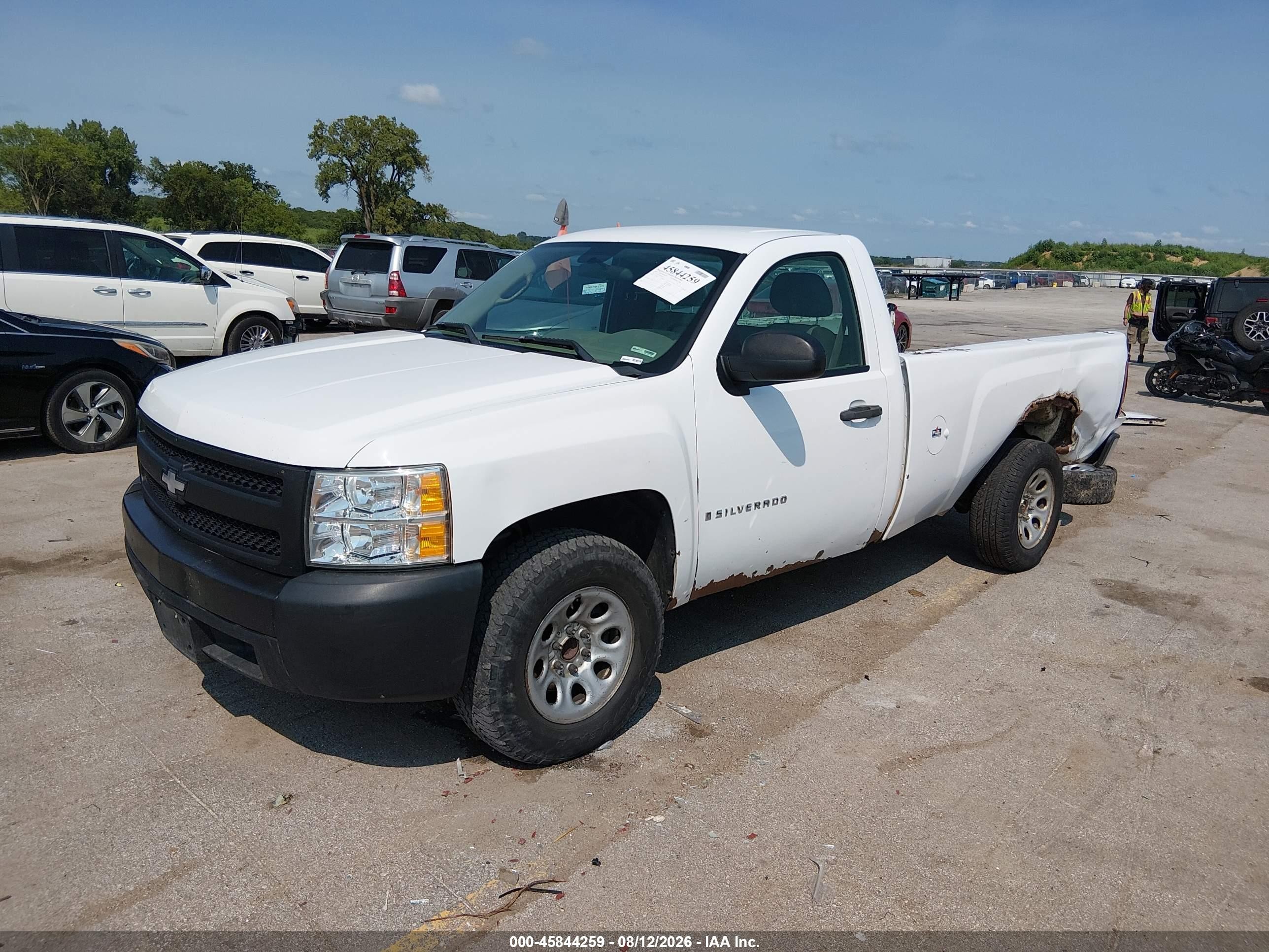 2007 Chevrolet Silverado 1500 Work Truck White vin: 1GCEC14X87Z628307
