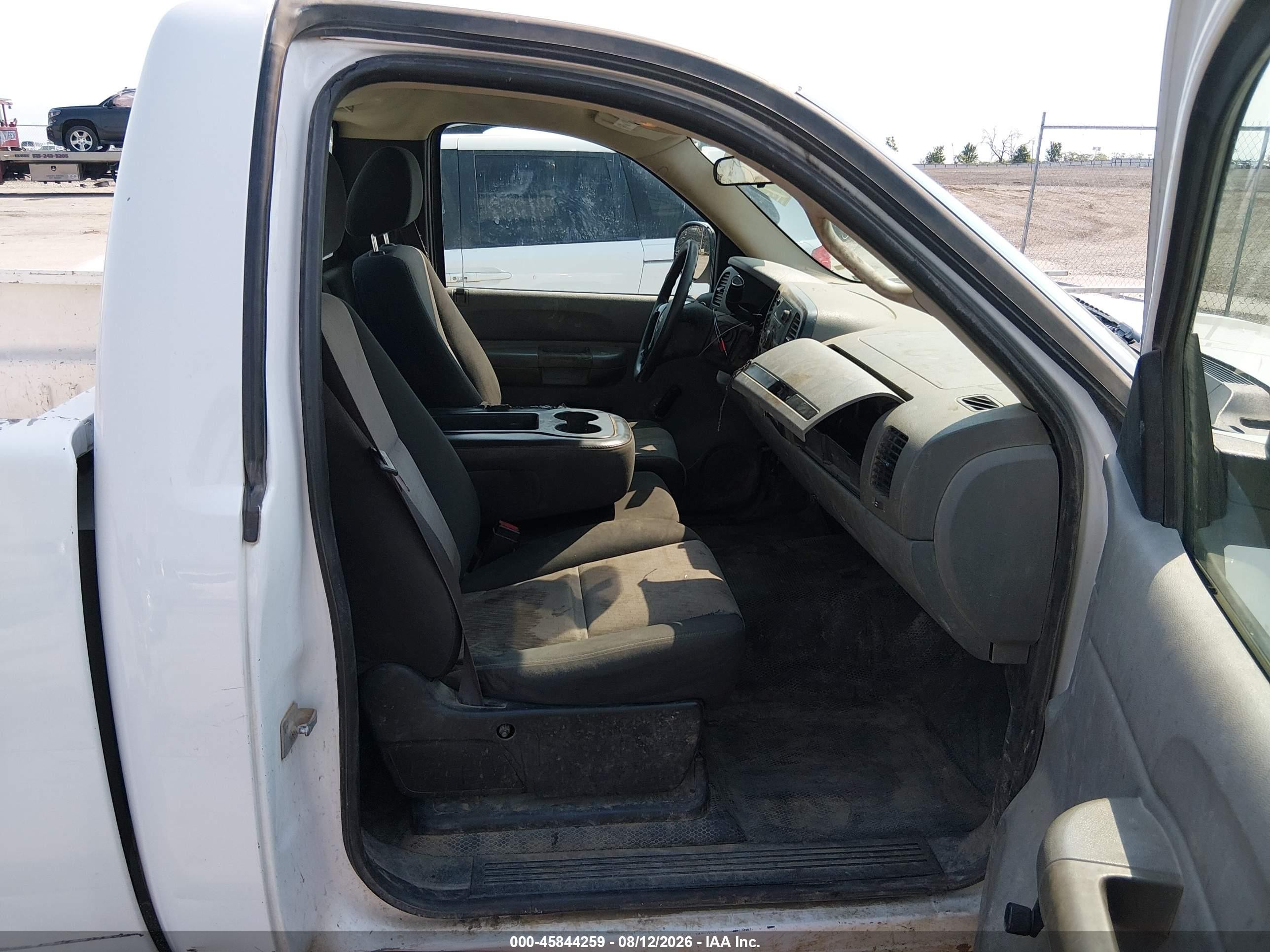 2007 Chevrolet Silverado 1500 Work Truck White vin: 1GCEC14X87Z628307
