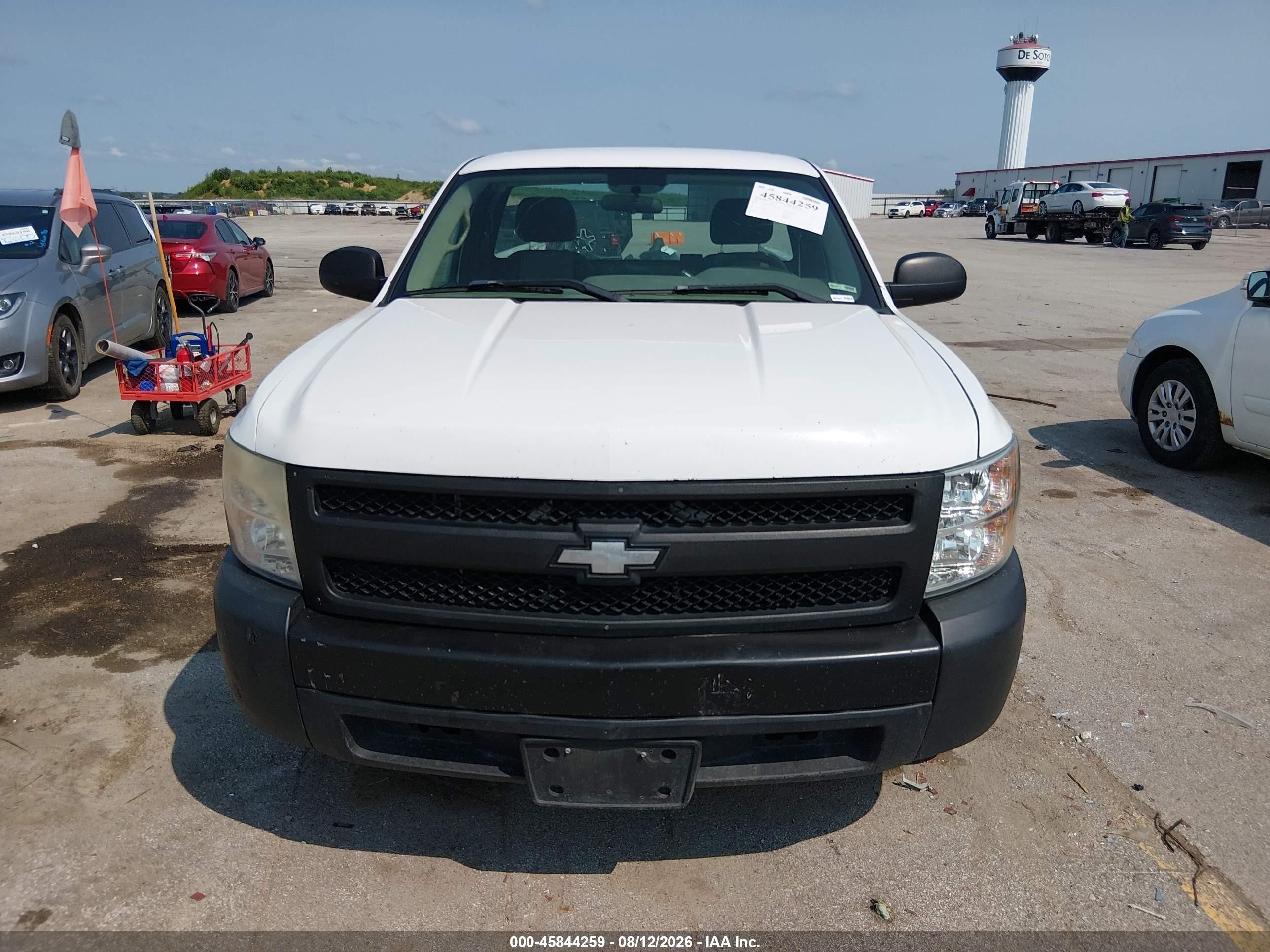 2007 Chevrolet Silverado 1500 Work Truck White vin: 1GCEC14X87Z628307