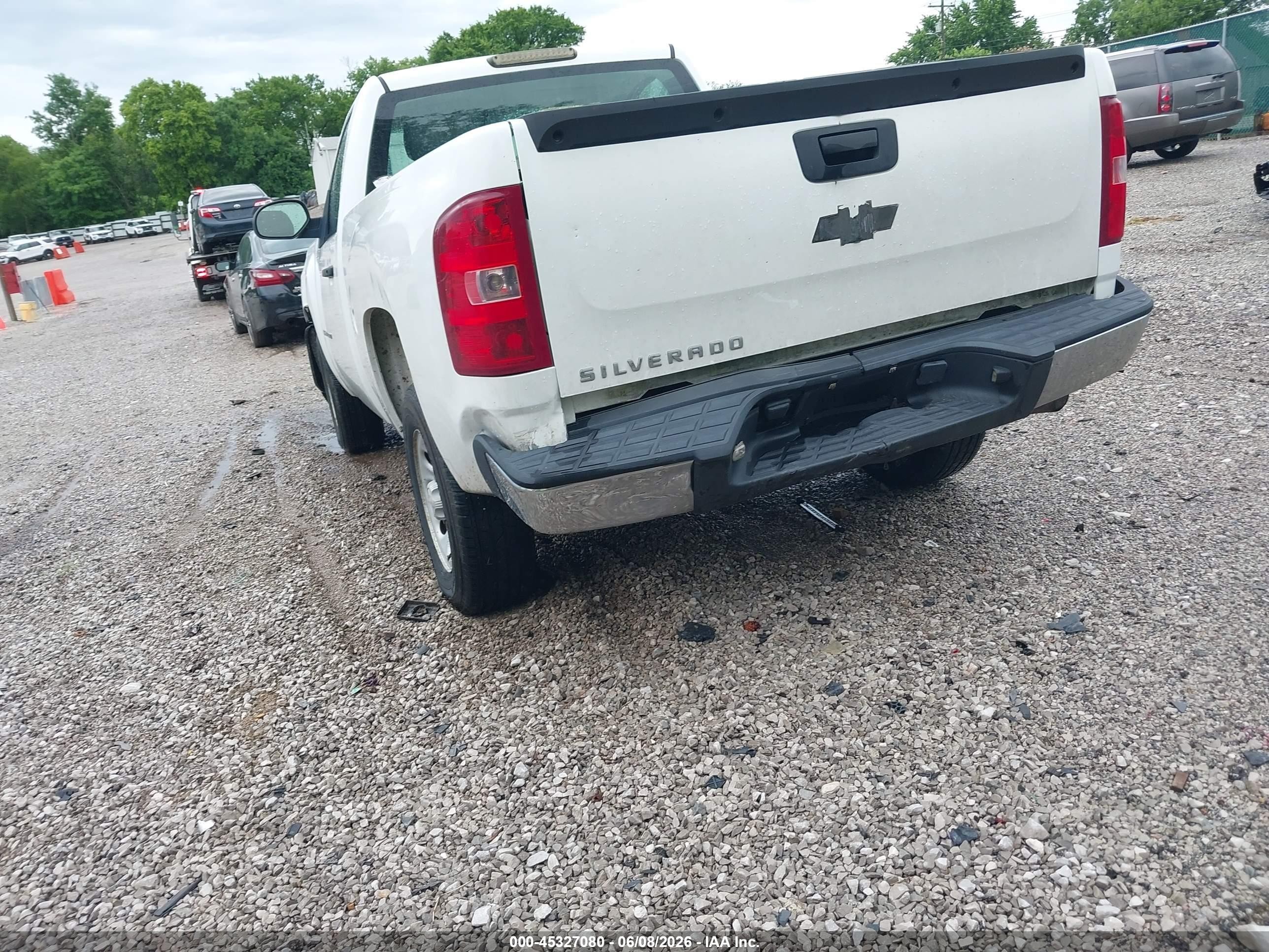 2008 Chevrolet Silverado 1500 Work Truck White vin: 1GCEC14X88Z113244
