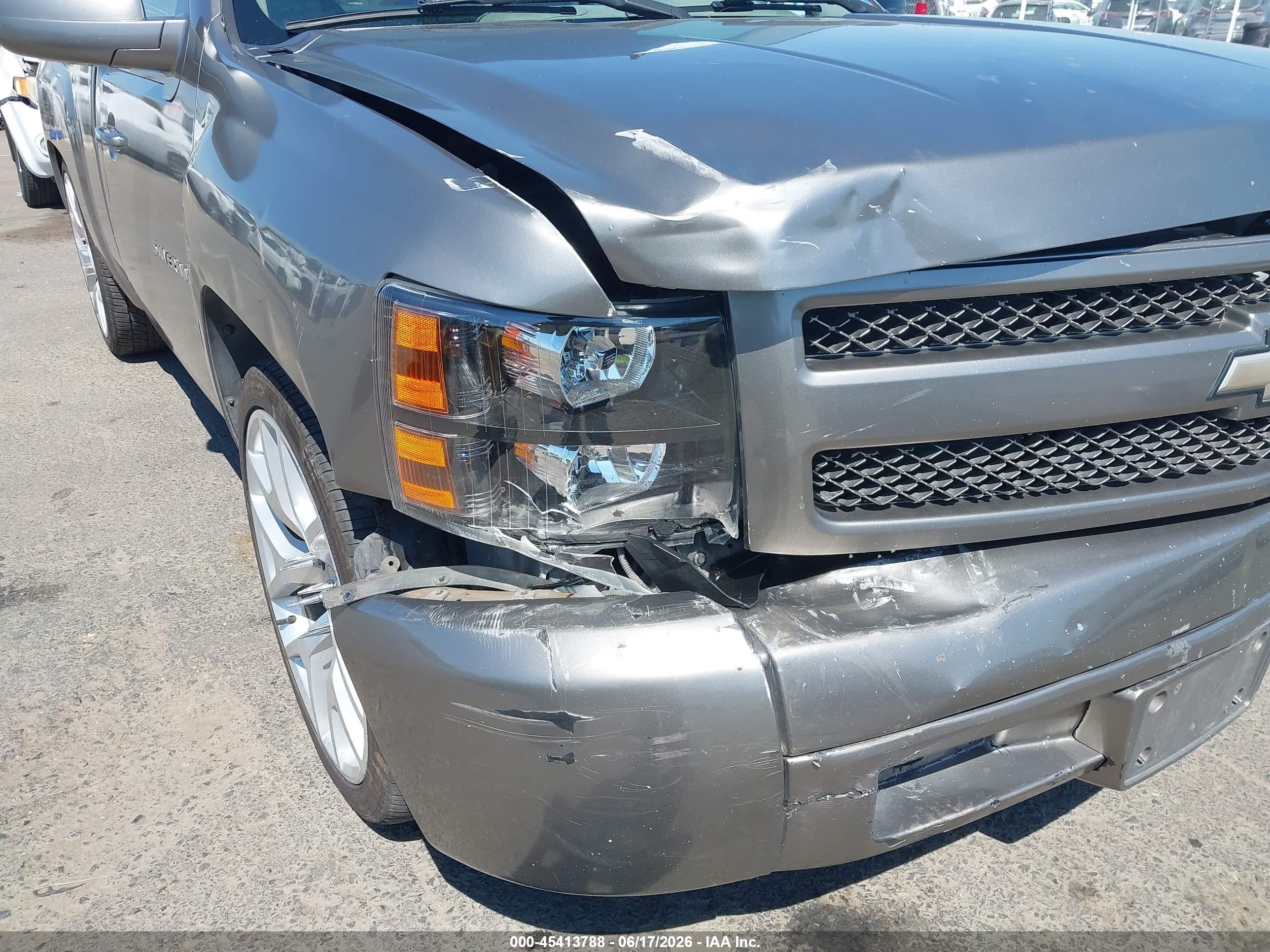 2008 Chevrolet Silverado 1500 Work Truck Gray vin: 1GCEC14X88Z115401