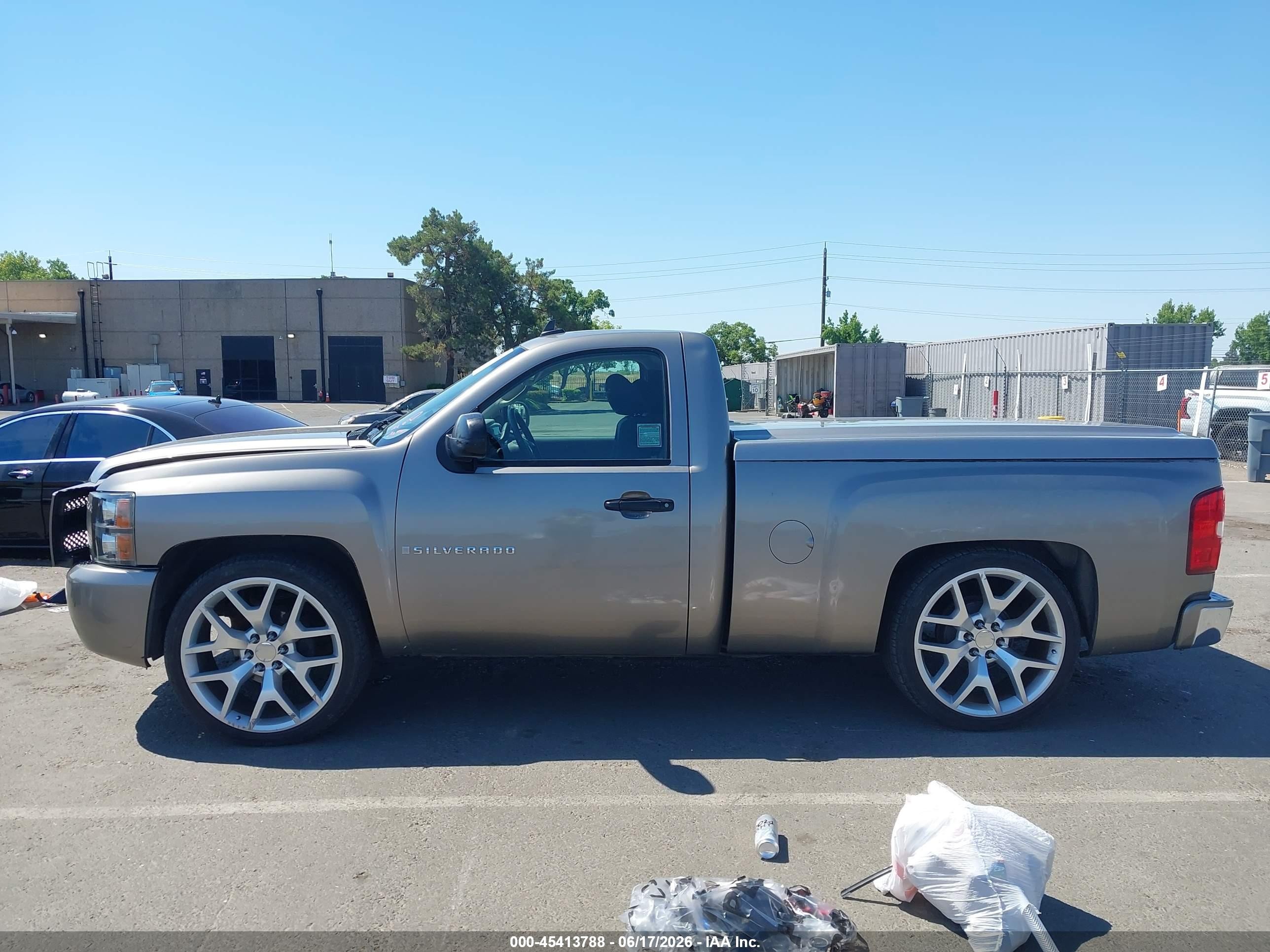 2008 Chevrolet Silverado 1500 Work Truck Gray vin: 1GCEC14X88Z115401