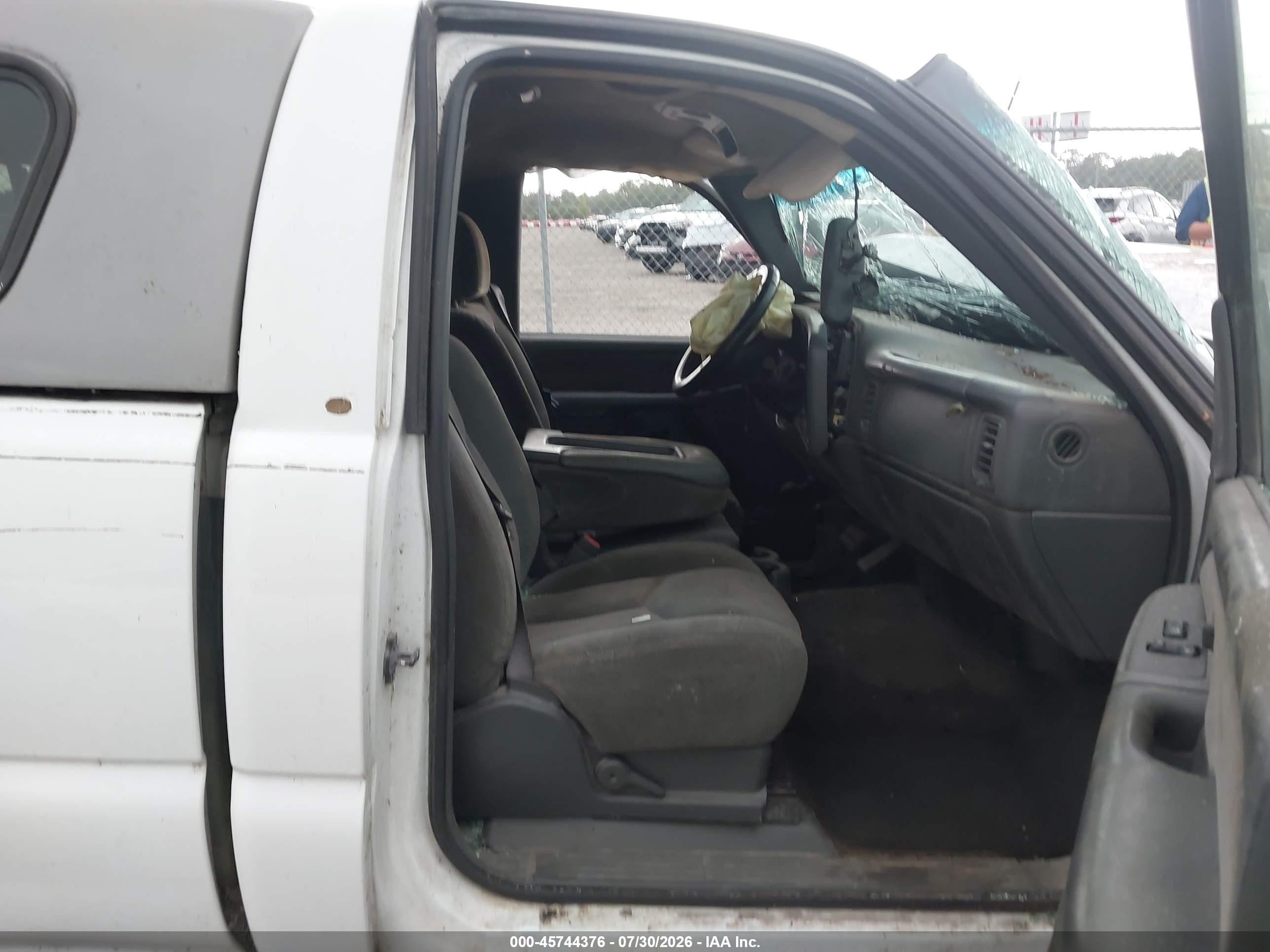 2003 Chevrolet Silverado 1500 Ls Белый vin: 1GCEC14X93Z210705