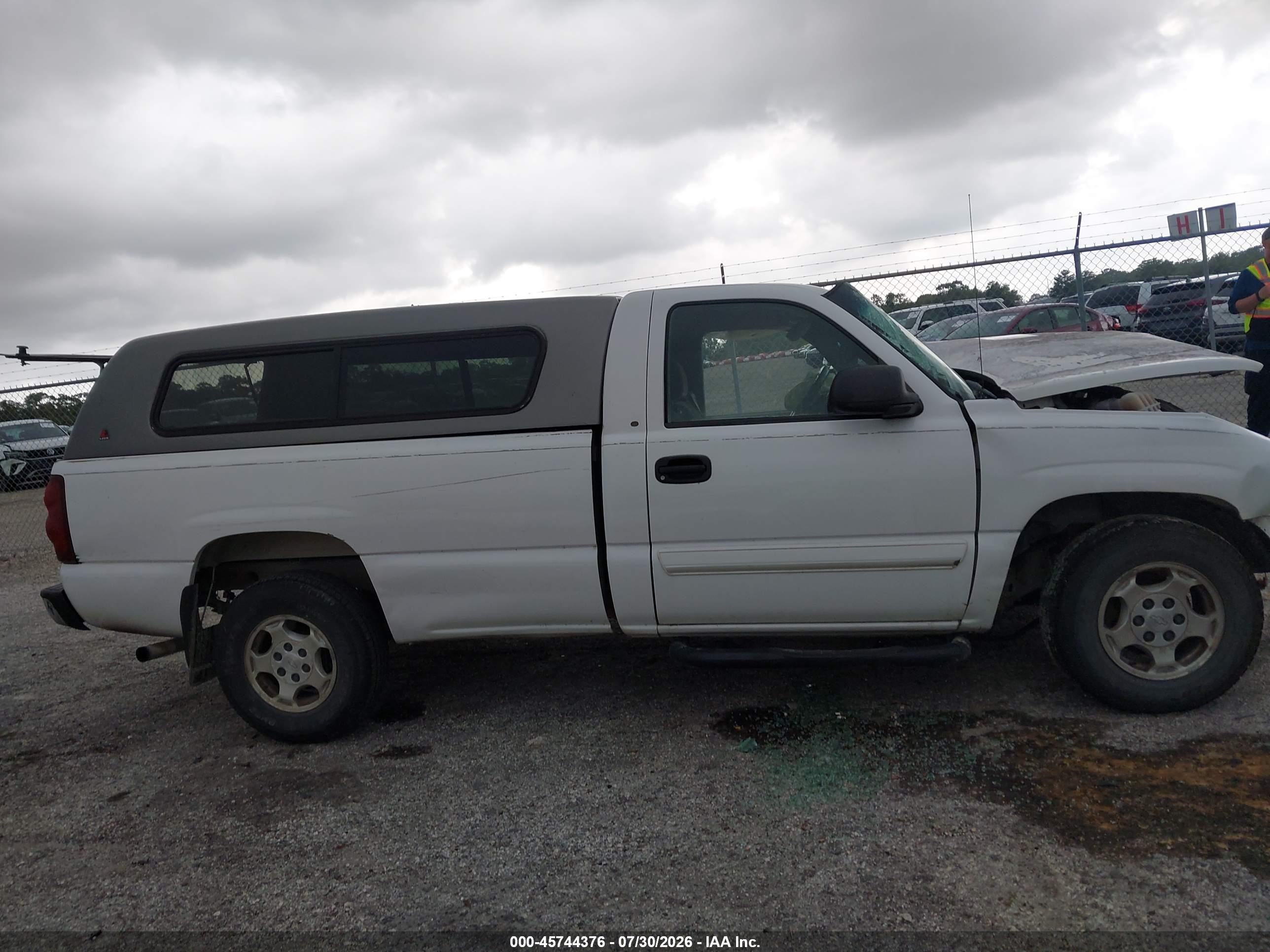 2003 Chevrolet Silverado 1500 Ls Белый vin: 1GCEC14X93Z210705