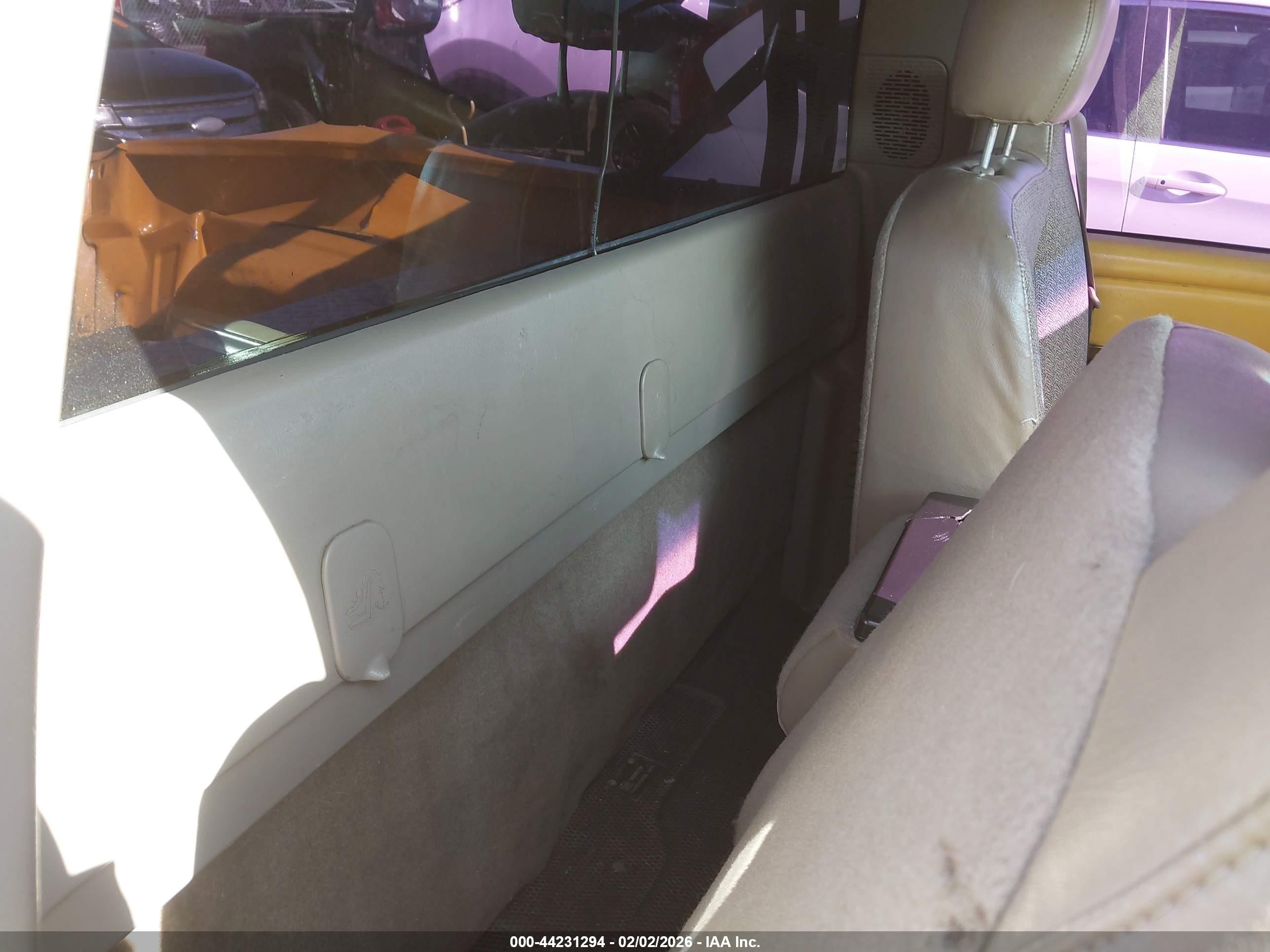 2004 Chevrolet Silverado 1500   Yellow vin: 1GCEC14X94Z200340