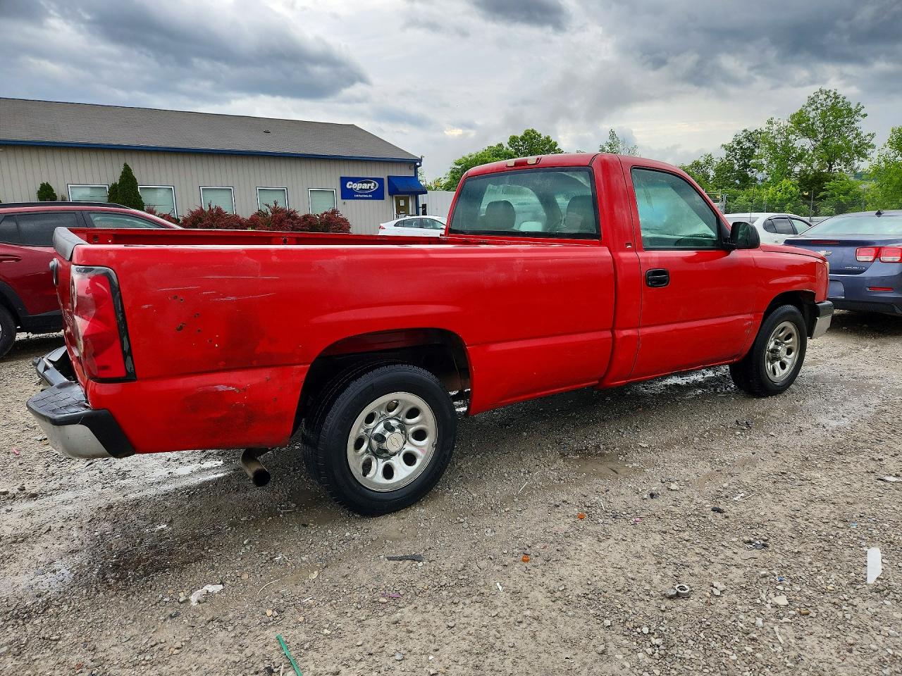 2004 Chevrolet Silverado C1500 Red vin: 1GCEC14X94Z238165
