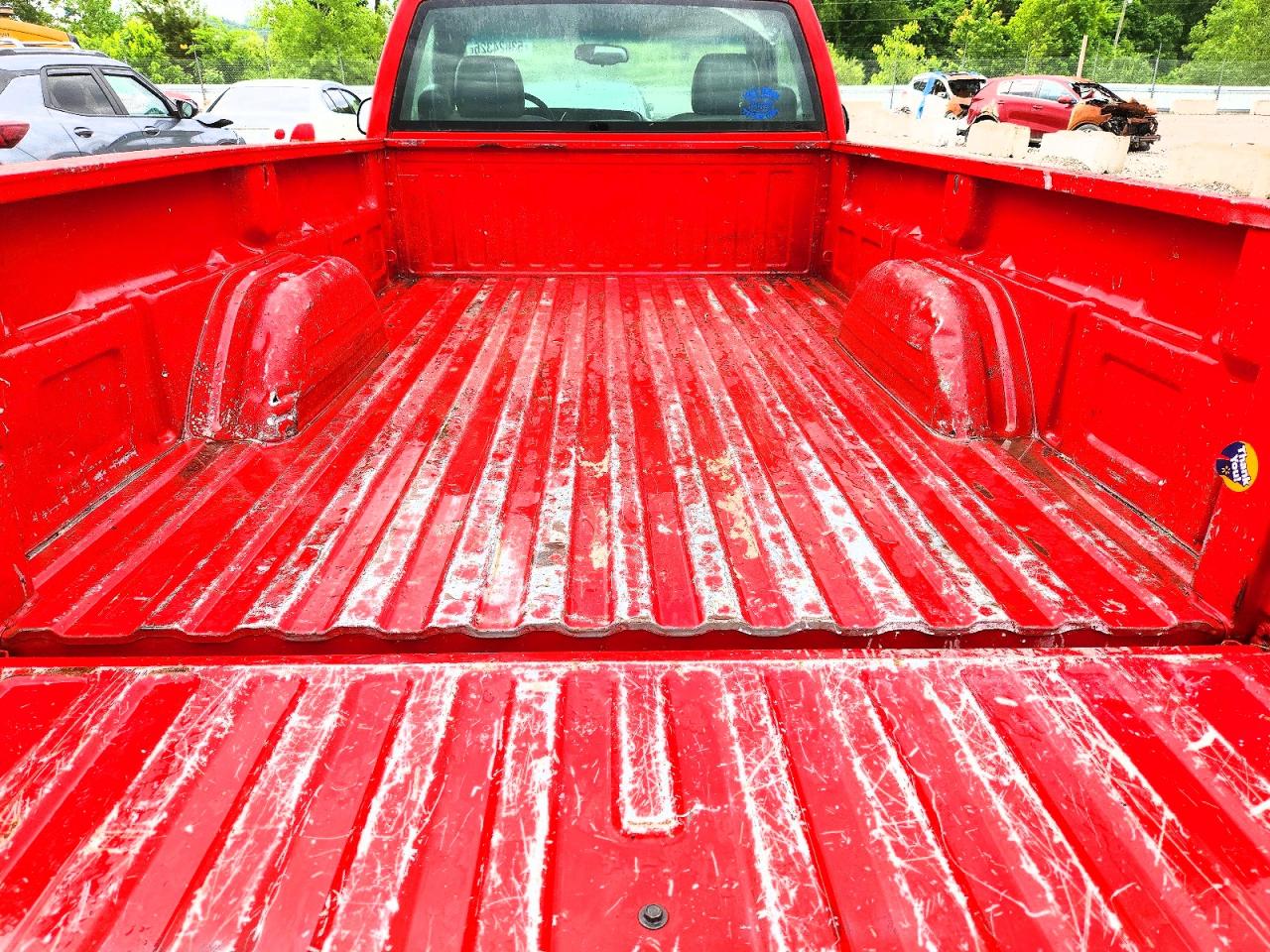 2004 Chevrolet Silverado C1500 Red vin: 1GCEC14X94Z238165