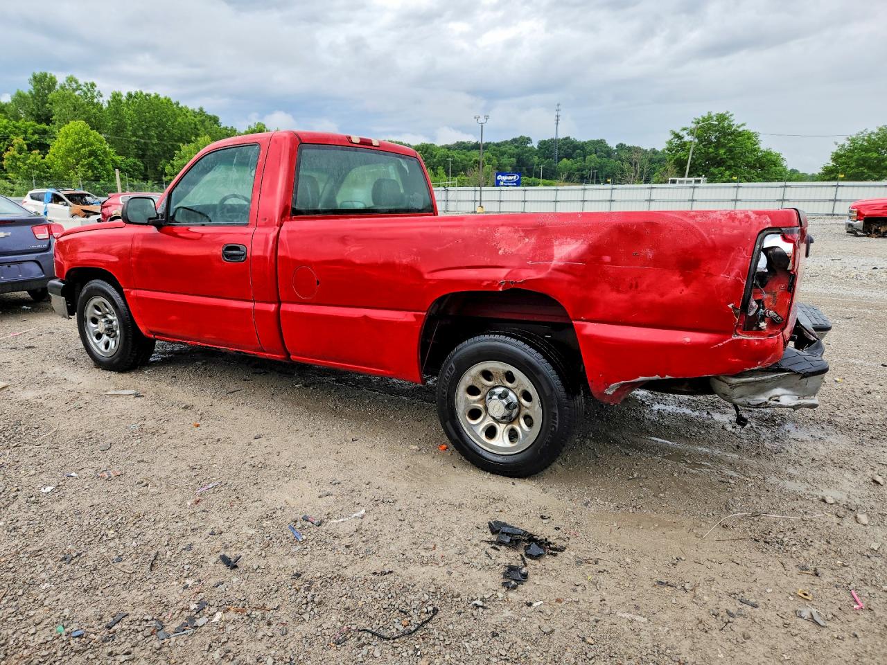 2004 Chevrolet Silverado C1500 Red vin: 1GCEC14X94Z238165