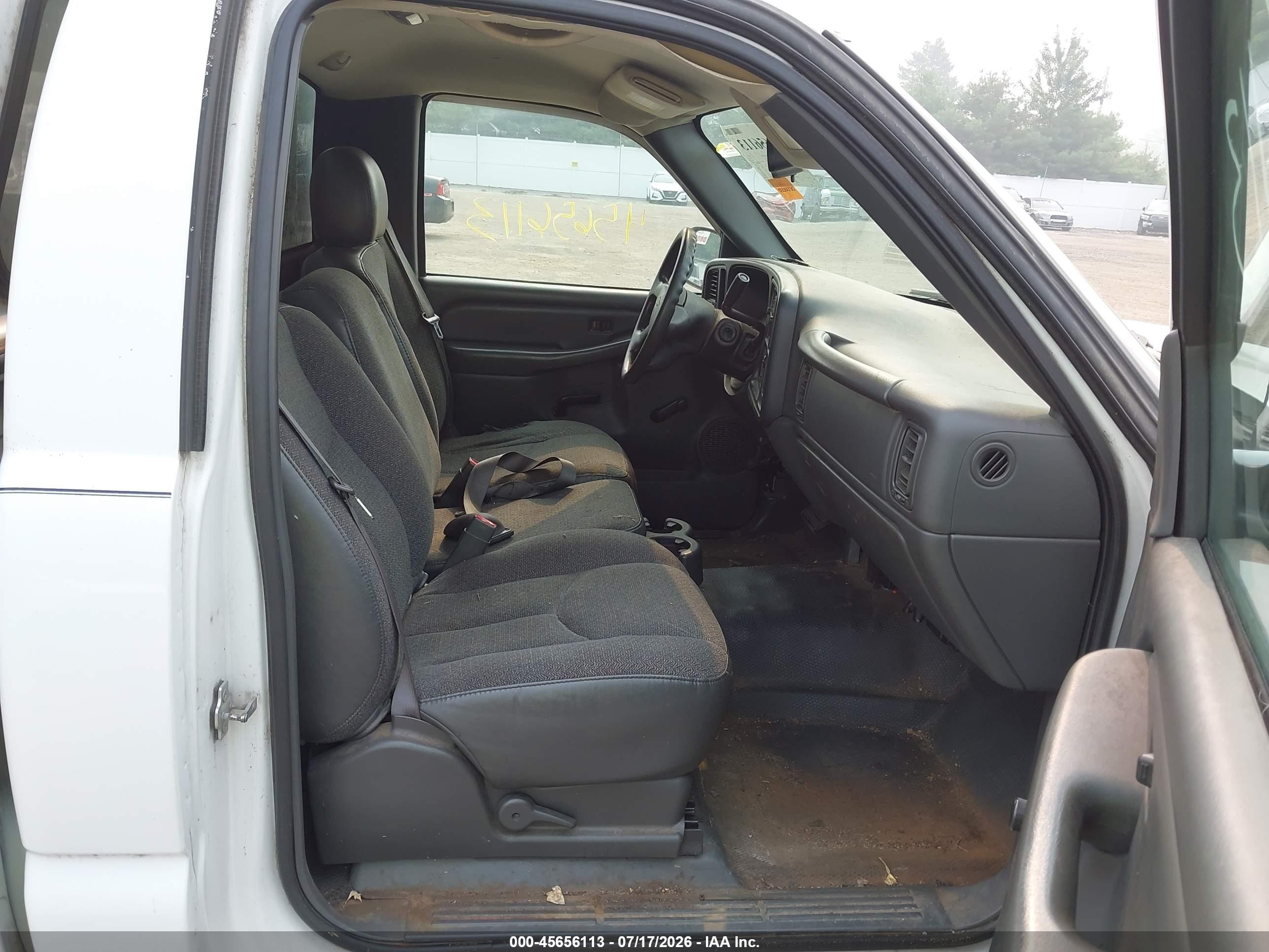 2004 Chevrolet Silverado 1500 Work Truck White vin: 1GCEC14X94Z322549