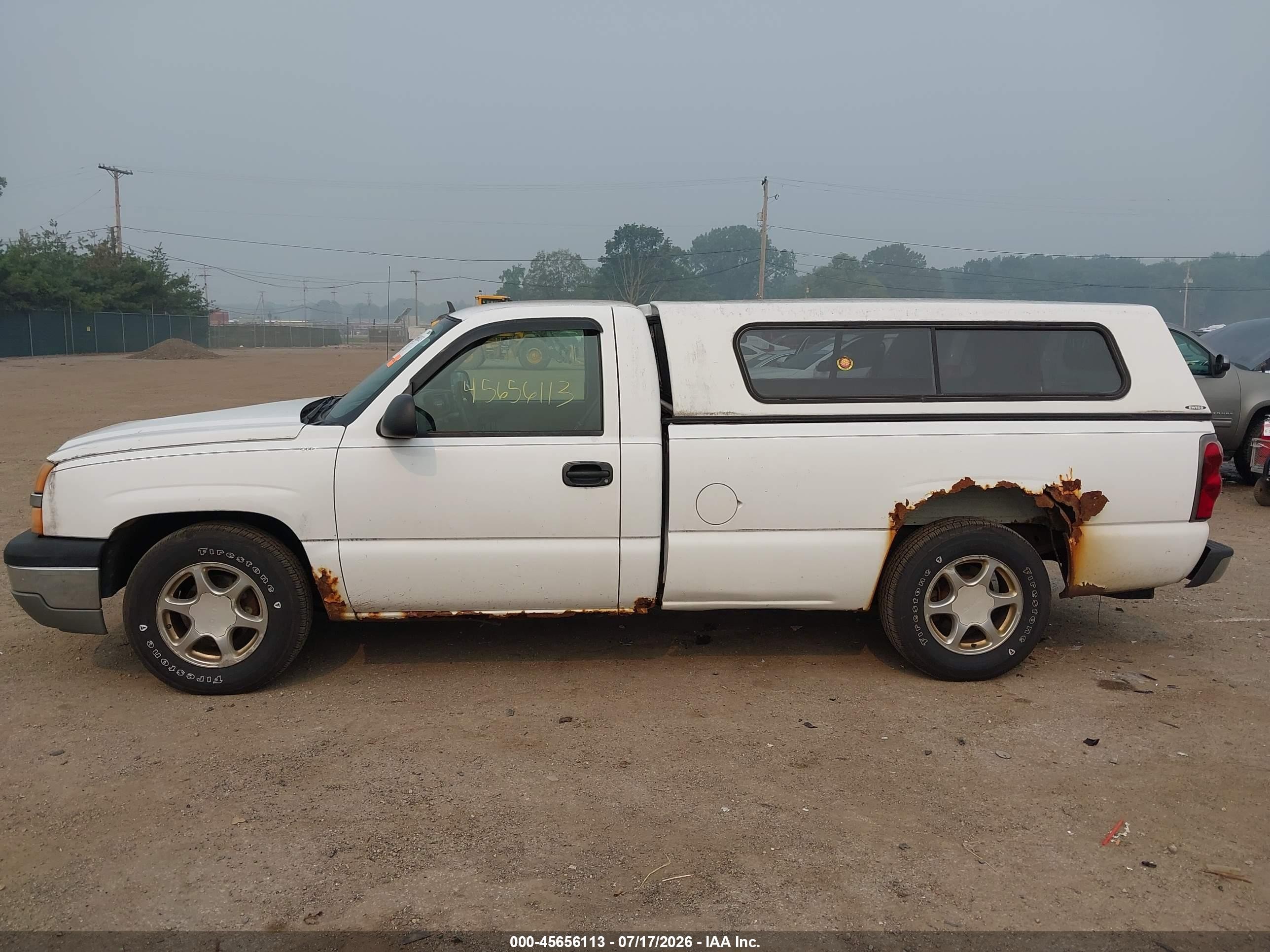 2004 Chevrolet Silverado 1500 Work Truck White vin: 1GCEC14X94Z322549