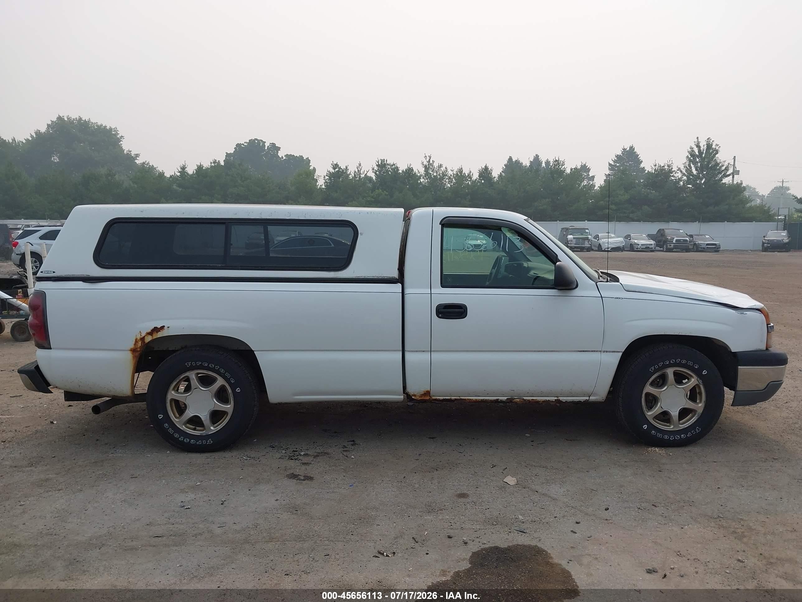 2004 Chevrolet Silverado 1500 Work Truck White vin: 1GCEC14X94Z322549