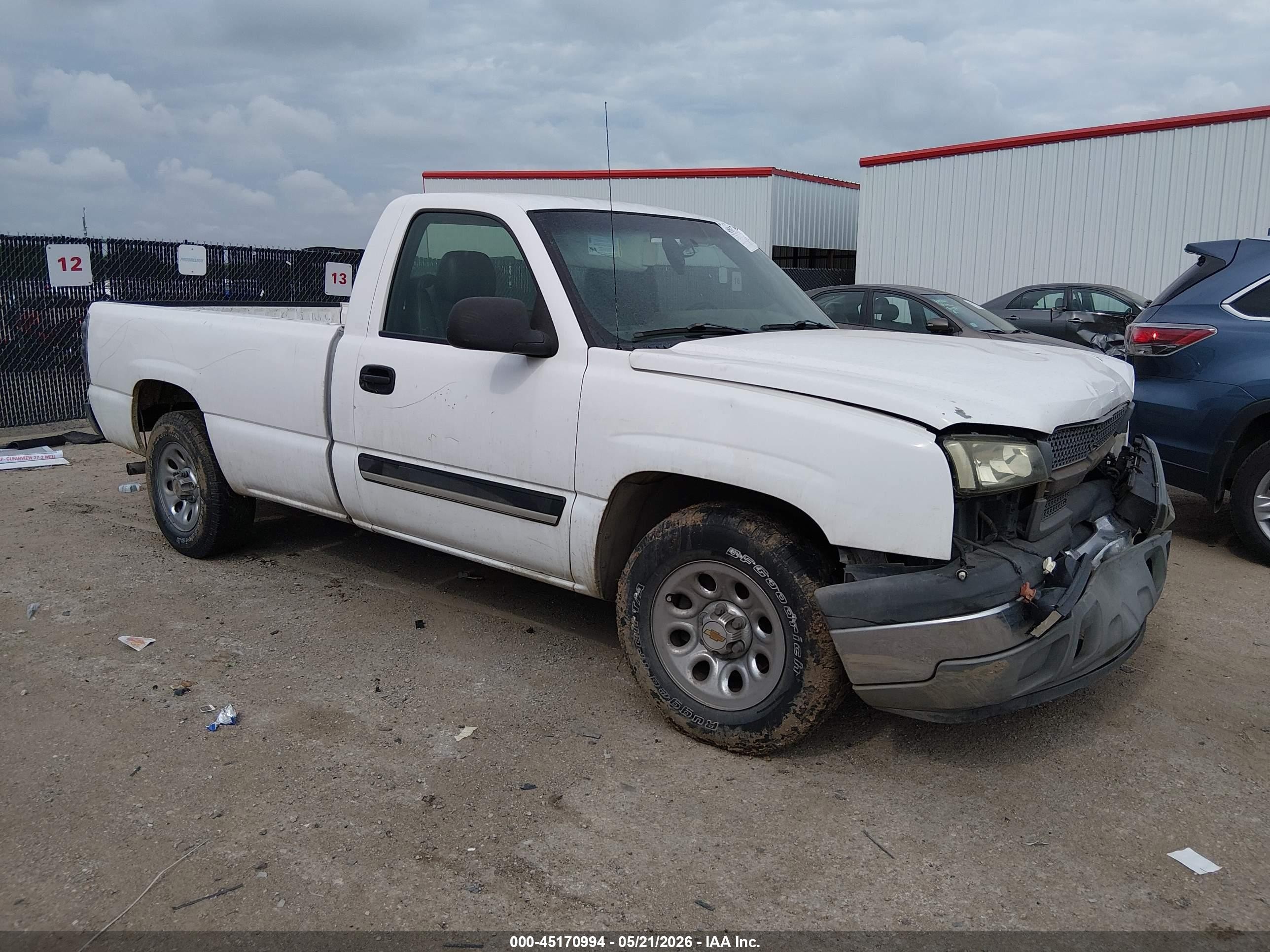 2005 Chevrolet Silverado 1500   White vin: 1GCEC14X95Z104466
