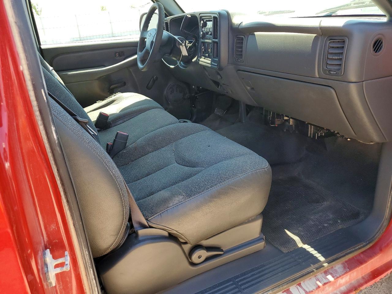 2005 Chevrolet Silverado C1500 Red vin: 1GCEC14X95Z113295