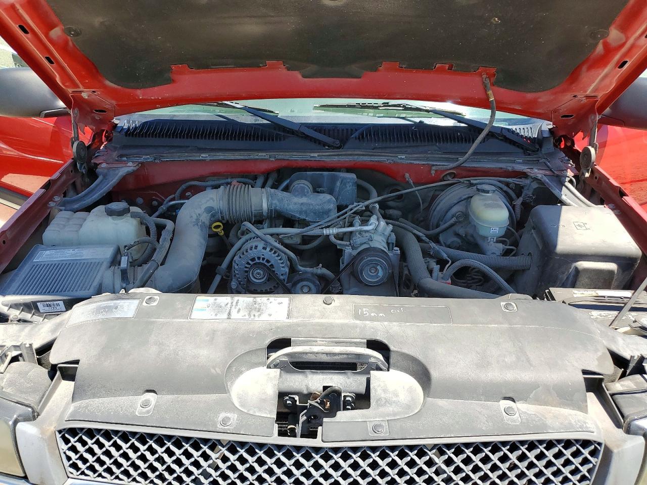 2005 Chevrolet Silverado C1500 Red vin: 1GCEC14X95Z113295