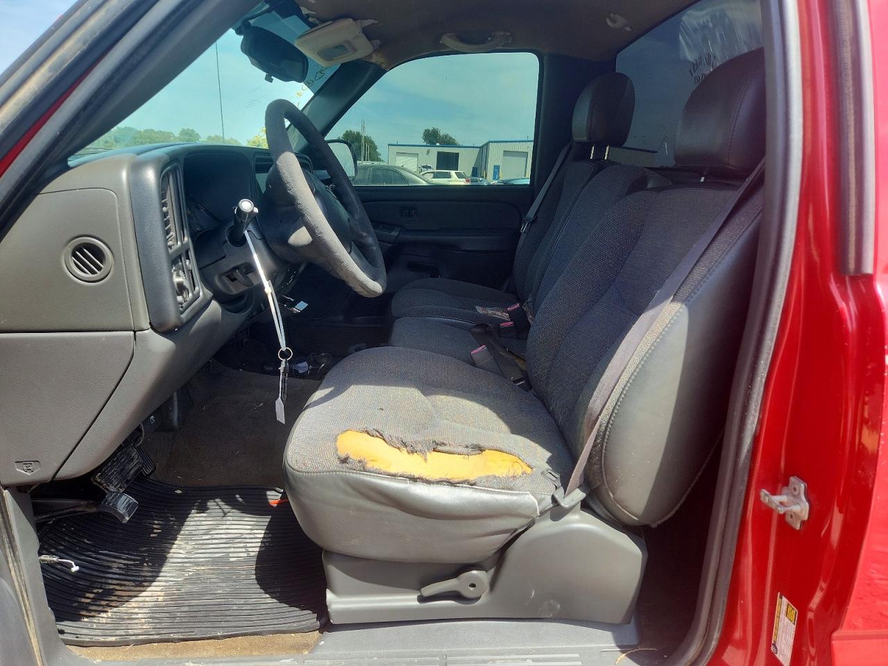2005 Chevrolet Silverado C1500 Red vin: 1GCEC14X95Z293295