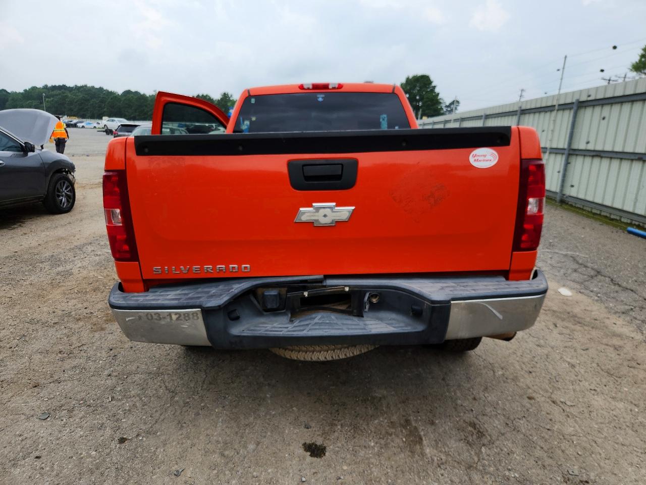 2009 Chevrolet Silverado C1500 Orange vin: 1GCEC14X99Z130989