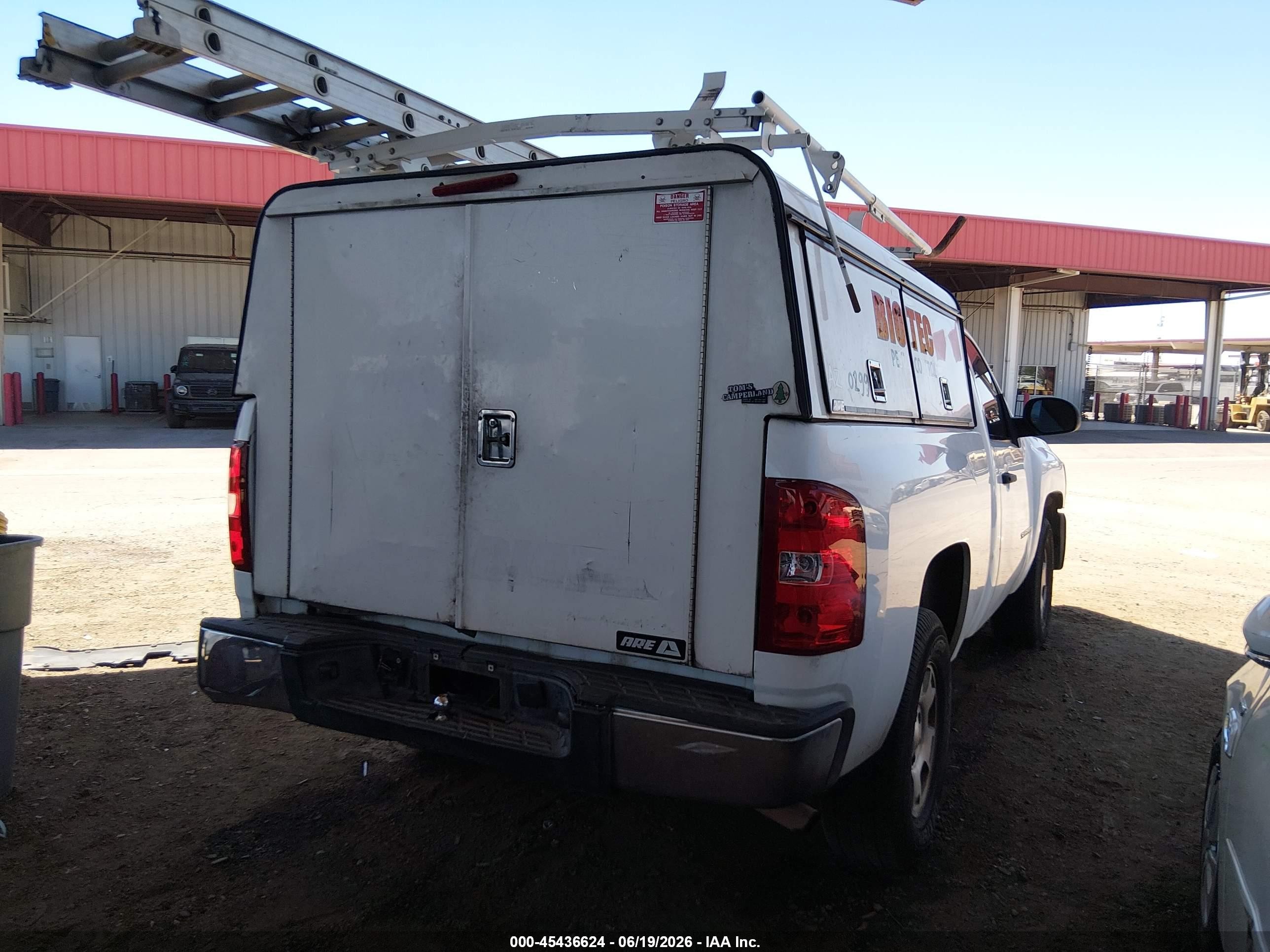 2009 Chevrolet Silverado 1500 Work Truck White vin: 1GCEC14X99Z180601