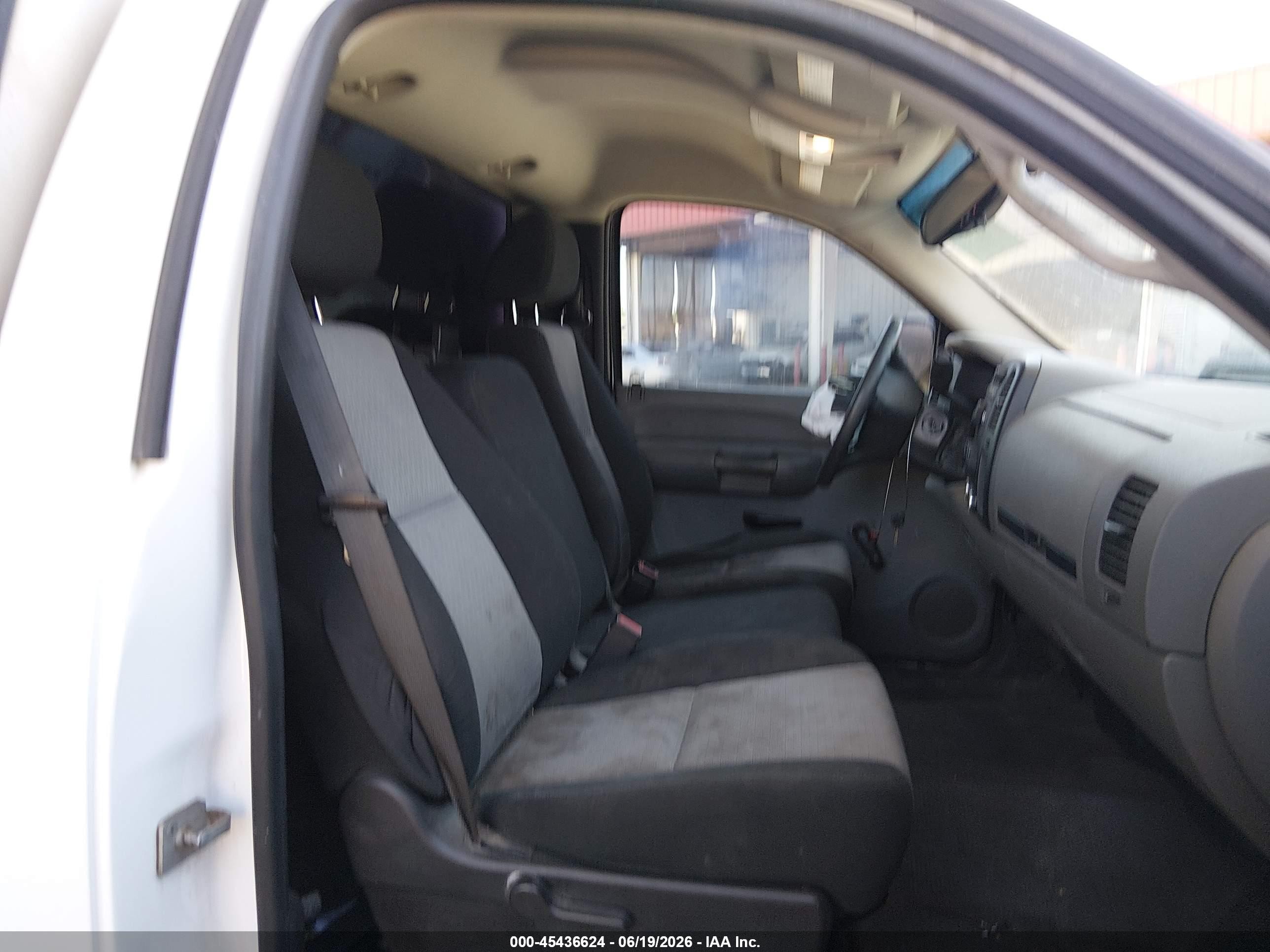 2009 Chevrolet Silverado 1500 Work Truck White vin: 1GCEC14X99Z180601
