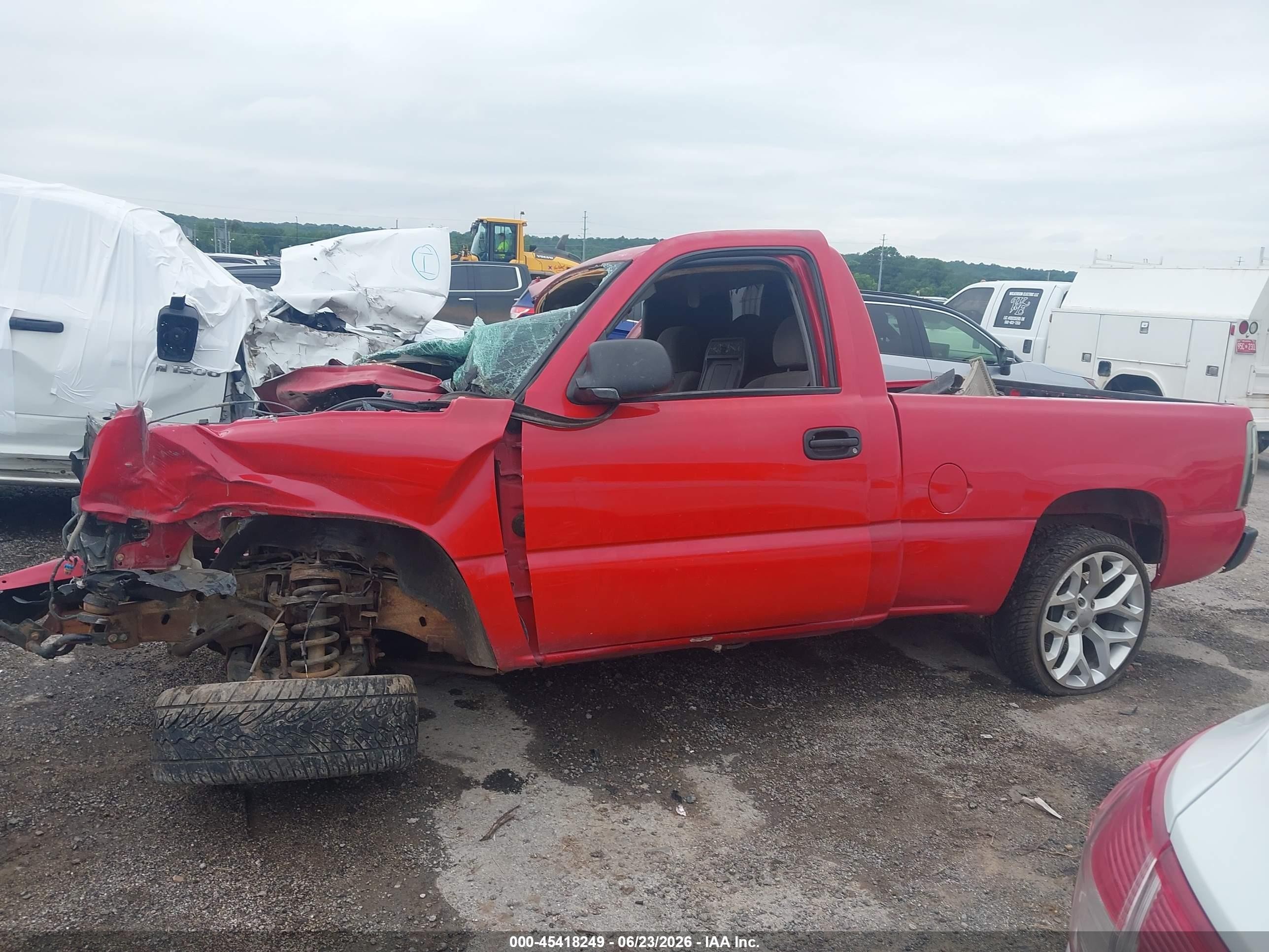 2003 Chevrolet Silverado 1500 Ls Red vin: 1GCEC14XX3Z278480