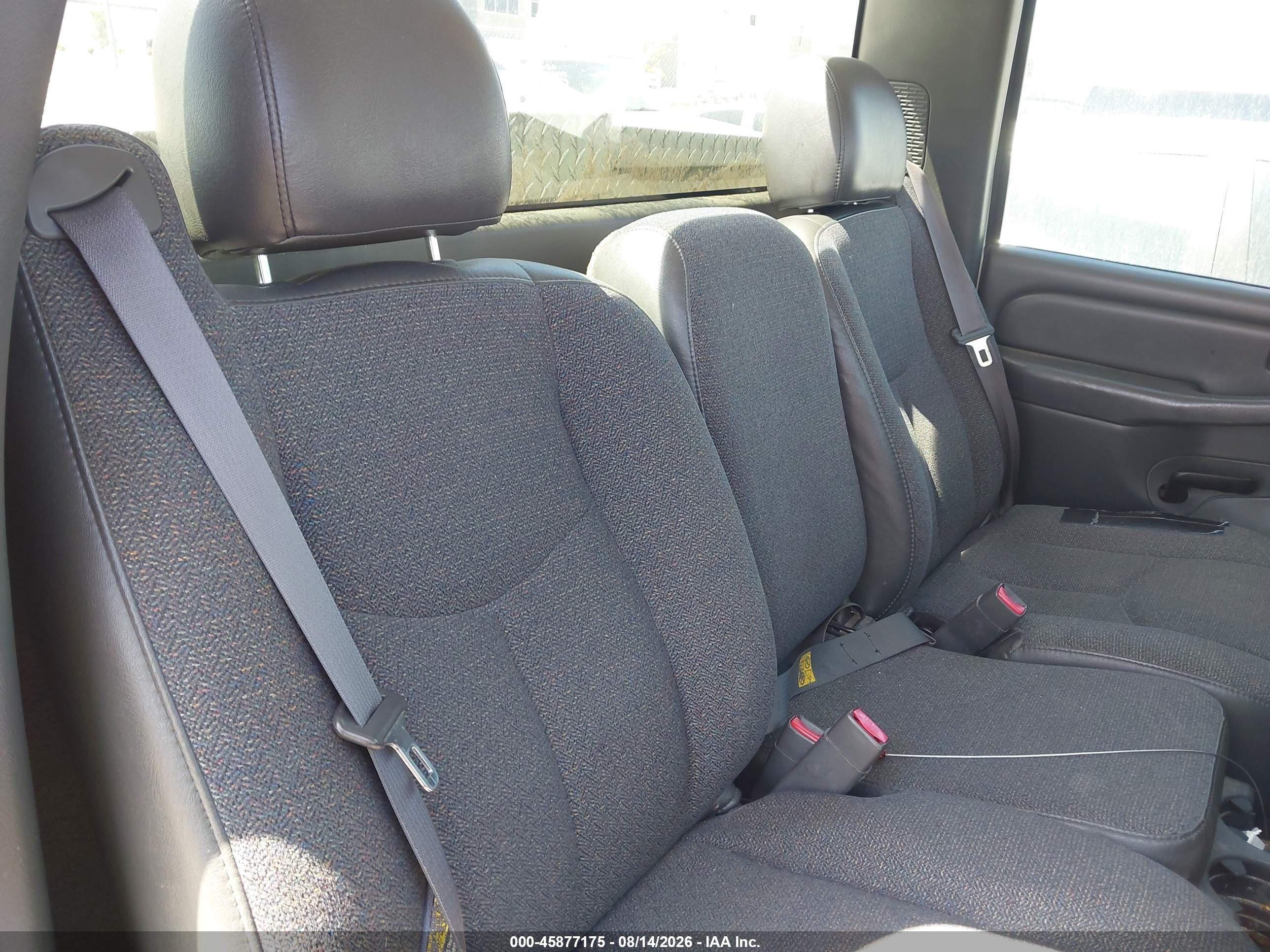 2005 Chevrolet Silverado 1500 Work Truck Серебряный vin: 1GCEC14XX5Z208397