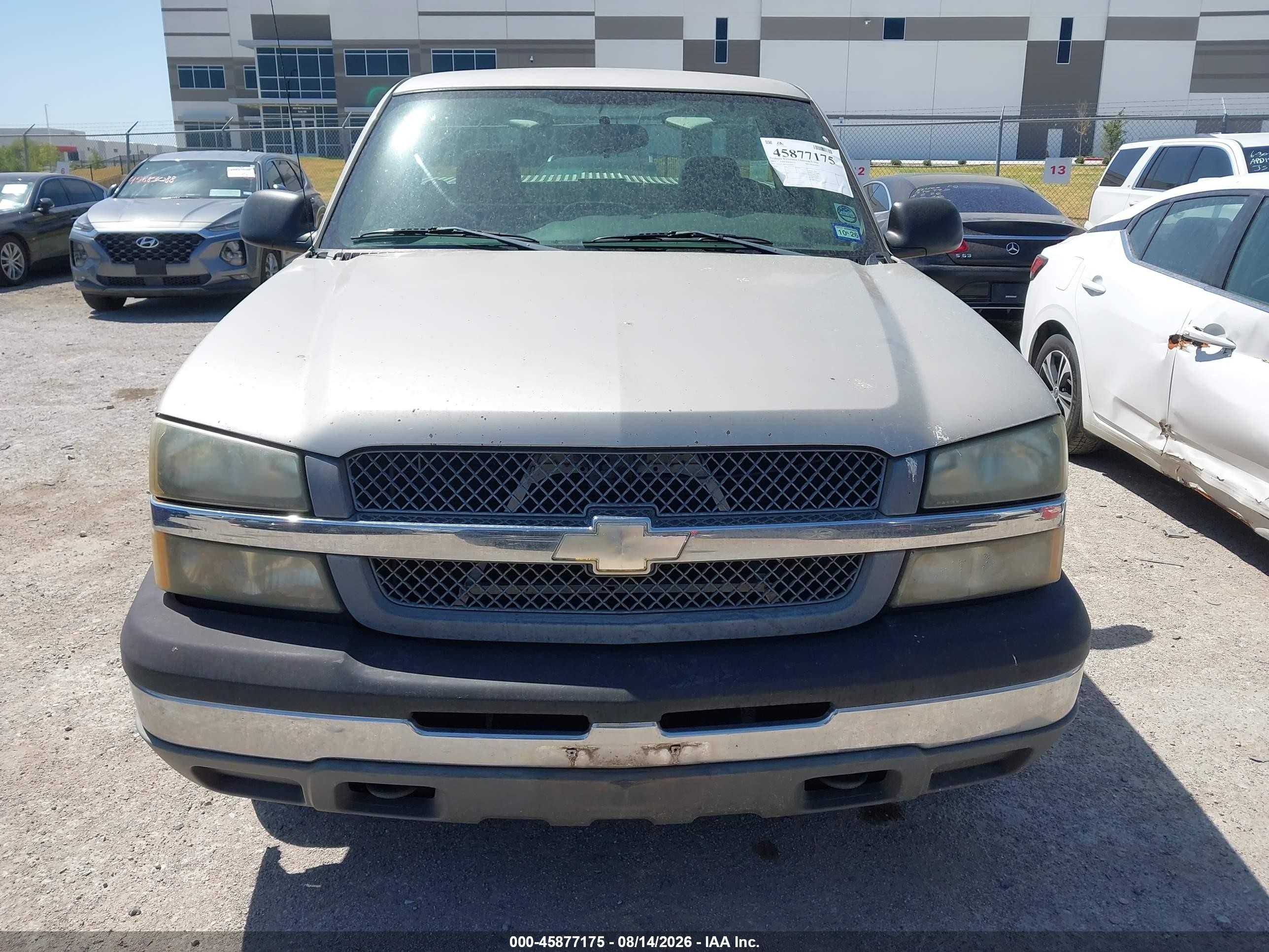 2005 Chevrolet Silverado 1500 Work Truck Серебряный vin: 1GCEC14XX5Z208397