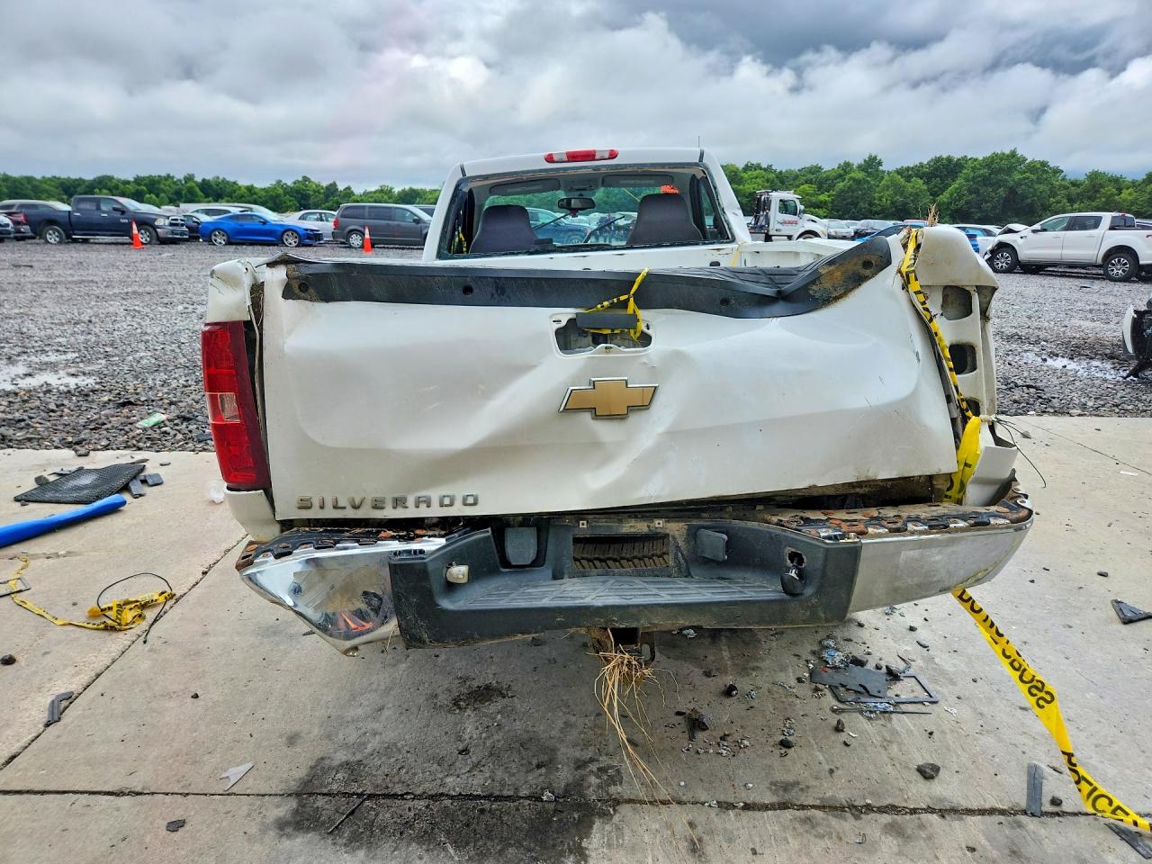 2007 Chevrolet Silverado C1500 Classic White vin: 1GCEC14XX7Z611377