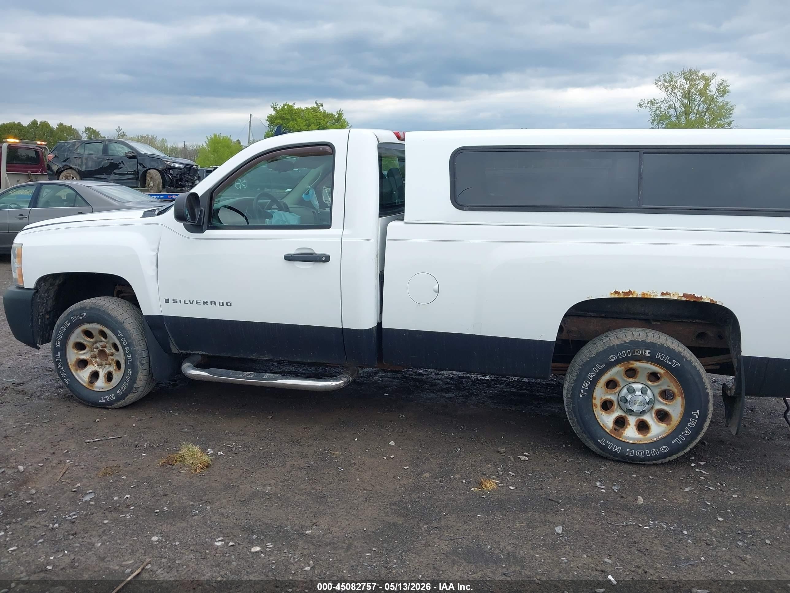 2008 Chevrolet Silverado 1500 Work Truck Белый vin: 1GCEC14XX8Z182579