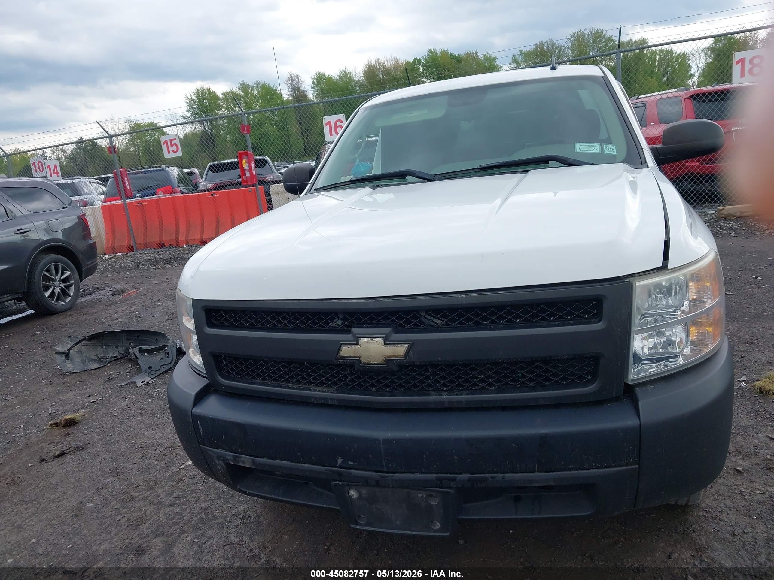 2008 Chevrolet Silverado 1500 Work Truck Белый vin: 1GCEC14XX8Z182579