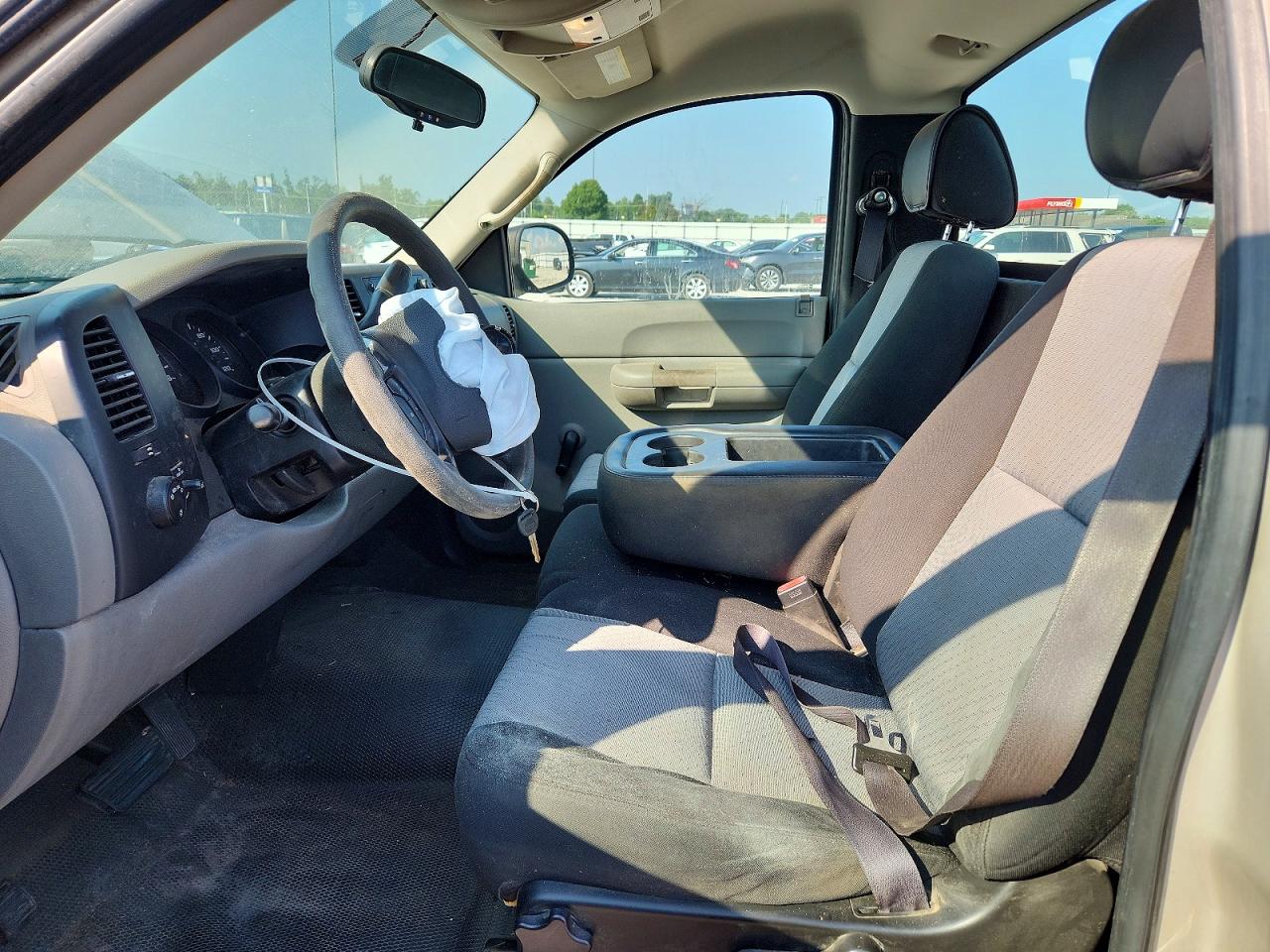 2008 Chevrolet Silverado C1500 Beige vin: 1GCEC14XX8Z331914