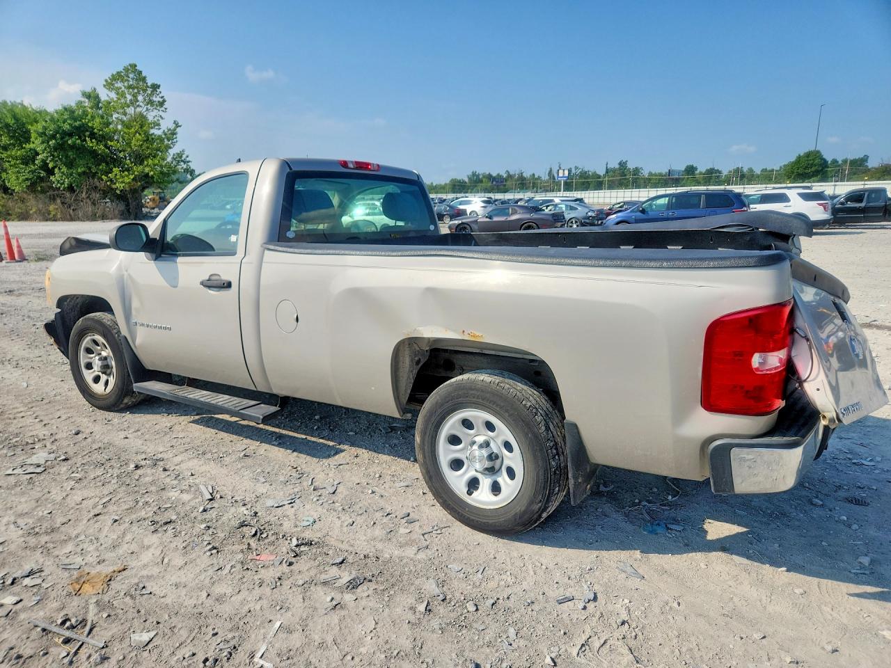 2008 Chevrolet Silverado C1500 Beige vin: 1GCEC14XX8Z331914