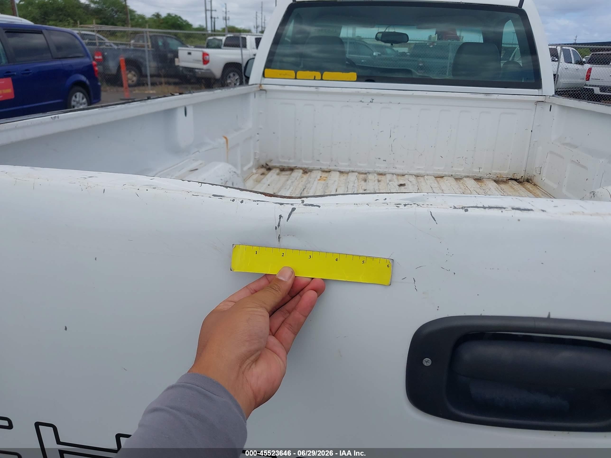 2006 Chevrolet Silverado 1500 Work Truck White vin: 1GCEC14Z06E195699