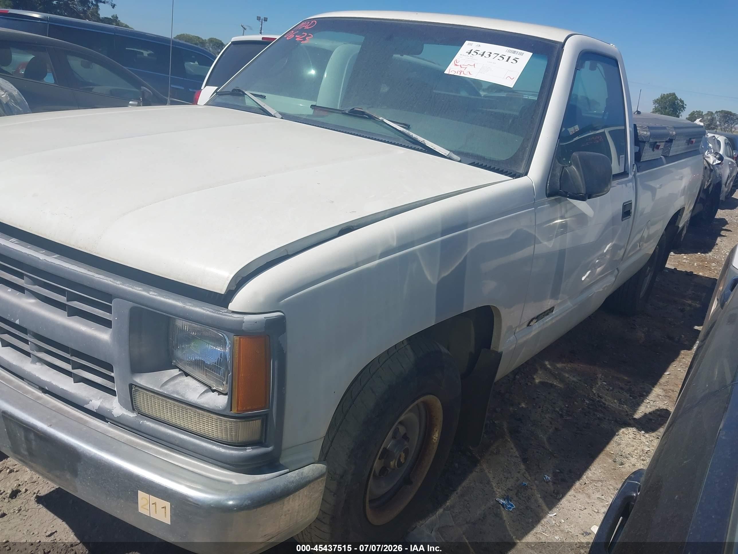 1995 Chevrolet Gmt-400 C1500 White vin: 1GCEC14Z2SZ249443