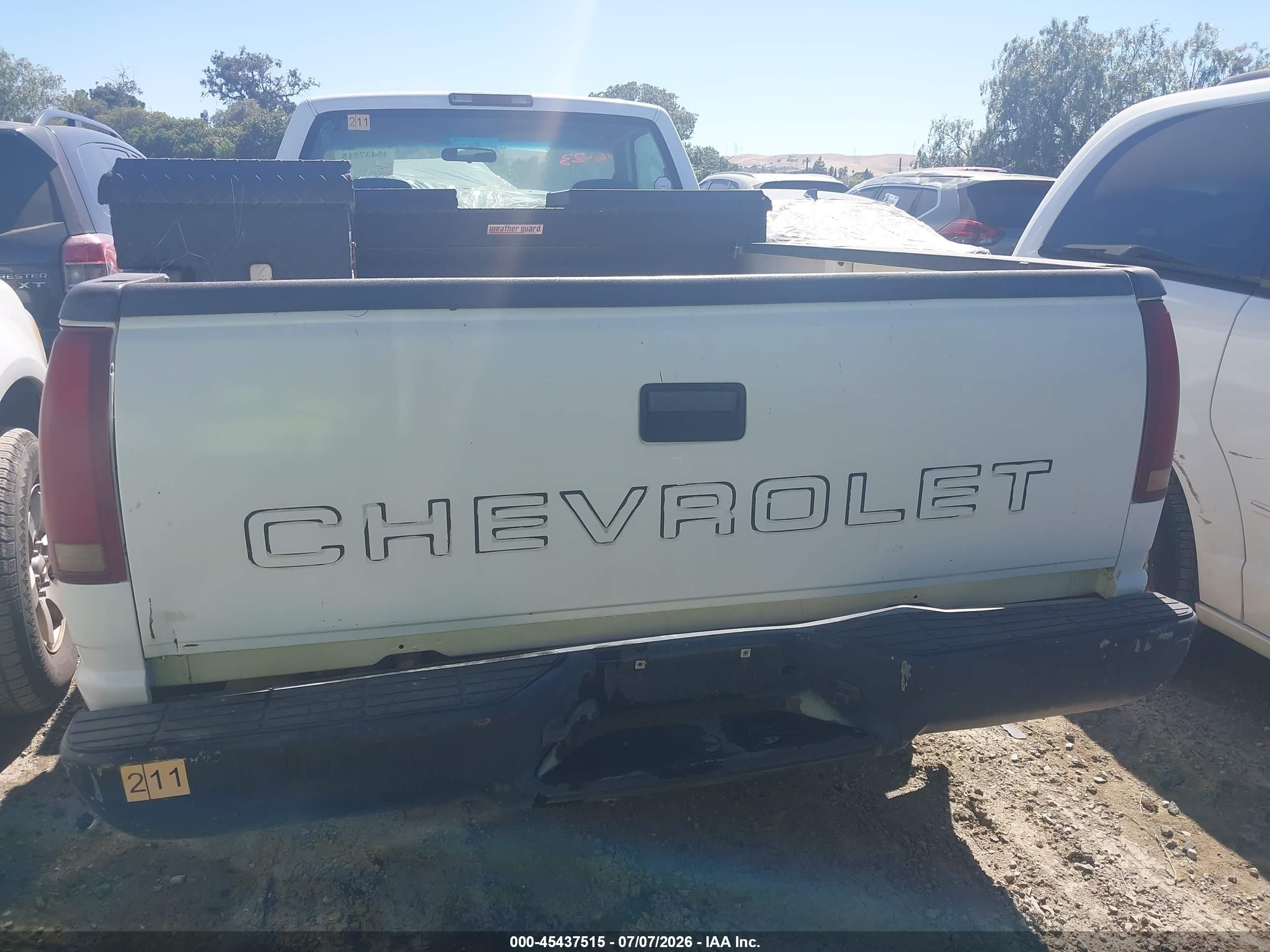 1995 Chevrolet Gmt-400 C1500 White vin: 1GCEC14Z2SZ249443
