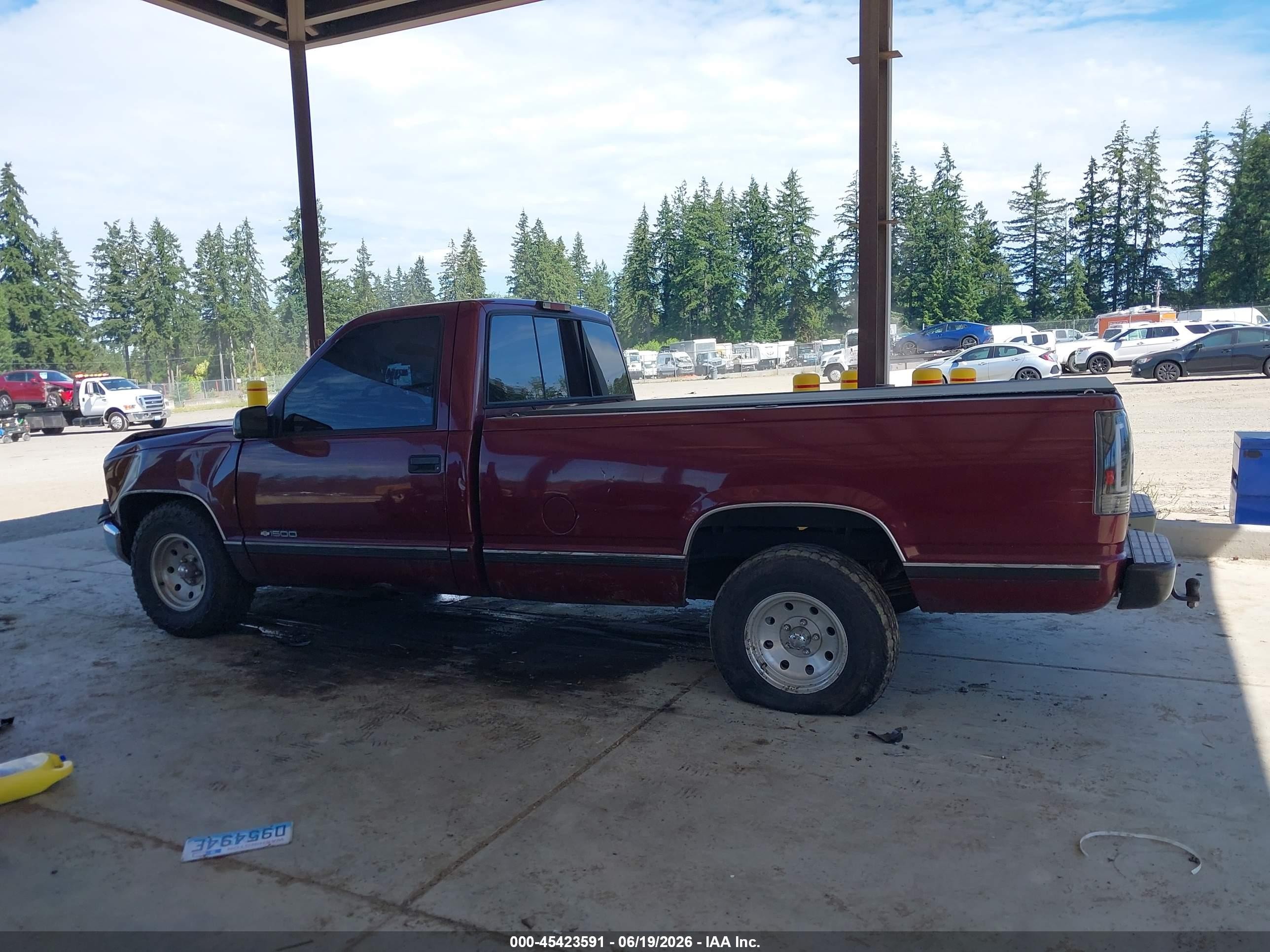 1995 Chevrolet Gmt-400 C1500 Maroon vin: 1GCEC14Z3SZ187356